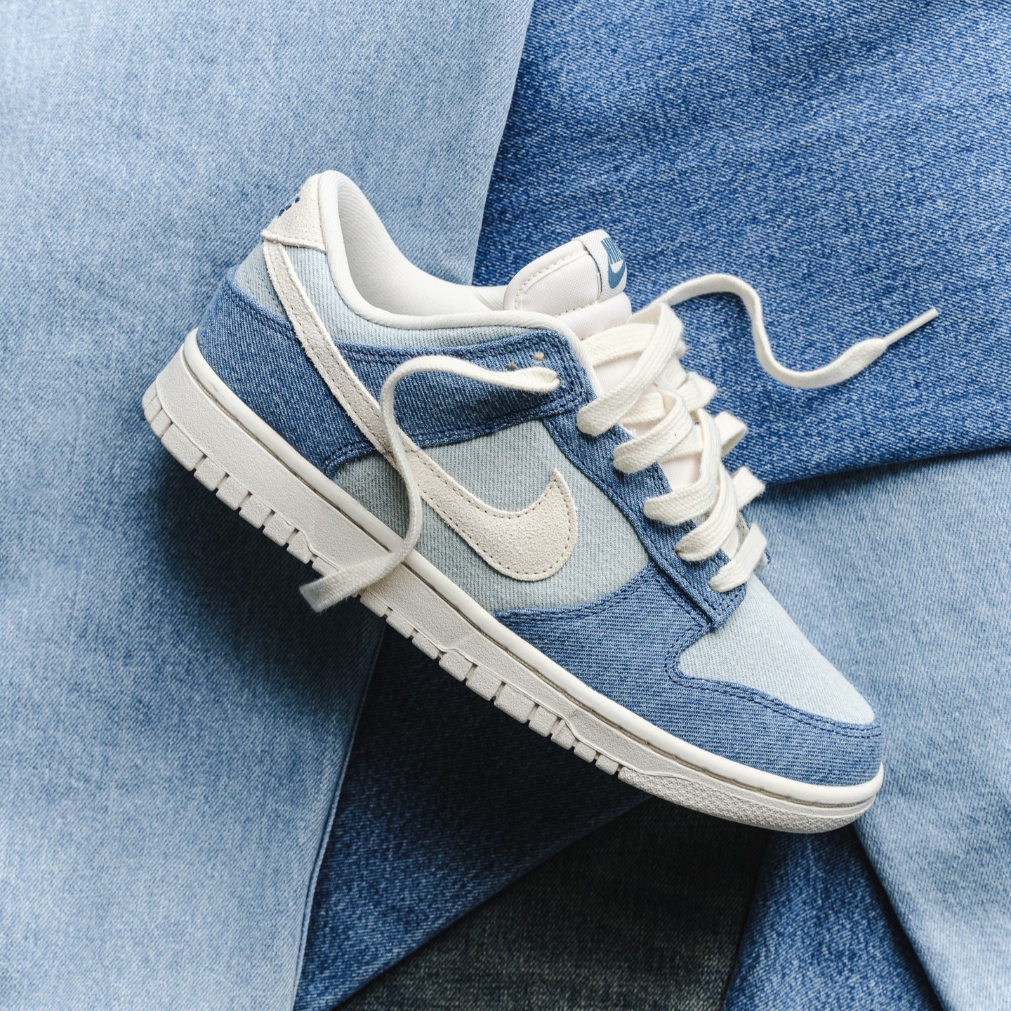 Nike Dunk Low Smokey Blue Denim ?