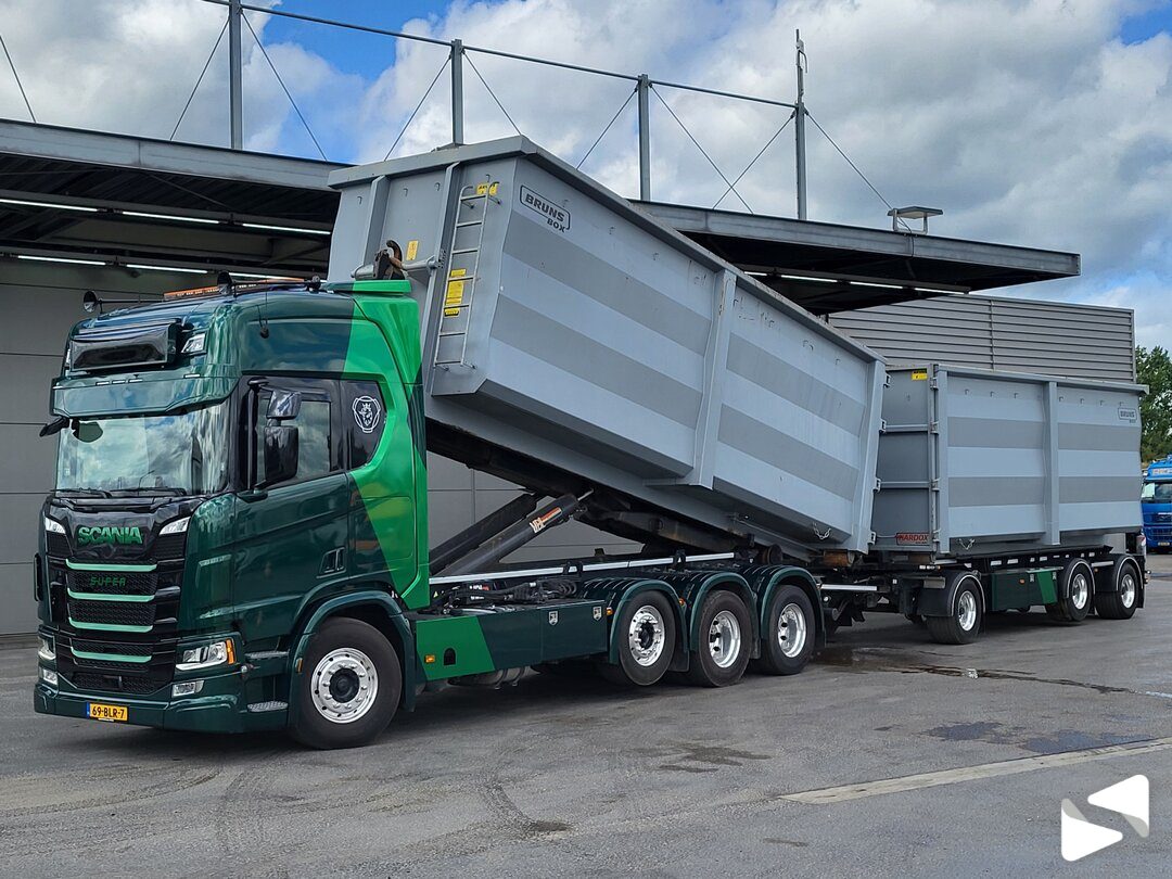 BAS - All eyes on this Scania 👀 This Scania R500 8x2 comes fully loaded ...