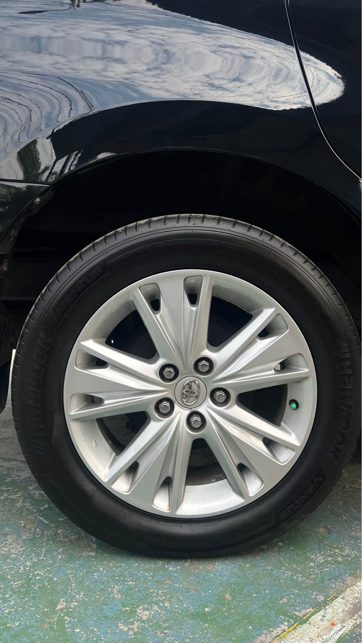 Vleg Innova Reborn R17 Tipe Q, Original Toyota PCD 5x114 - Car Wheels ...