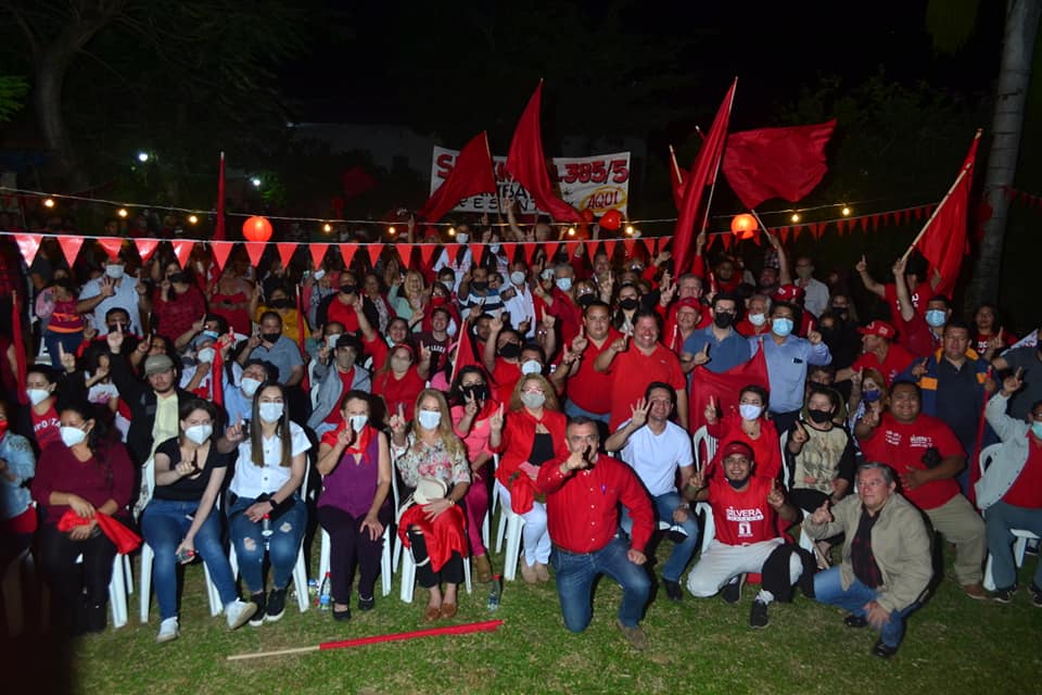 Unidad y... - Unidad y Compromiso.