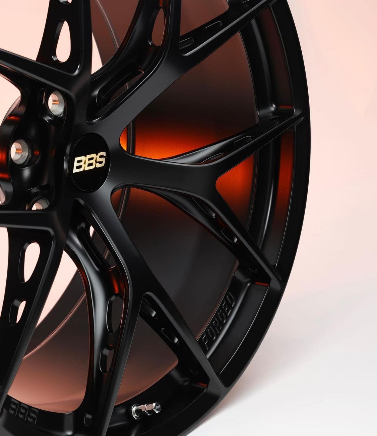好美的打洞工藝BBS FIR Golf準備交車落地改每日一套日本BBS?? 特別 