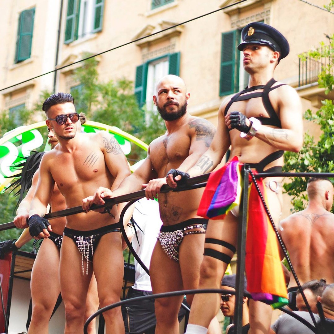 gaytravel4u-wishing-everyone-in-rome-a-happy-pride-gaytravel4u