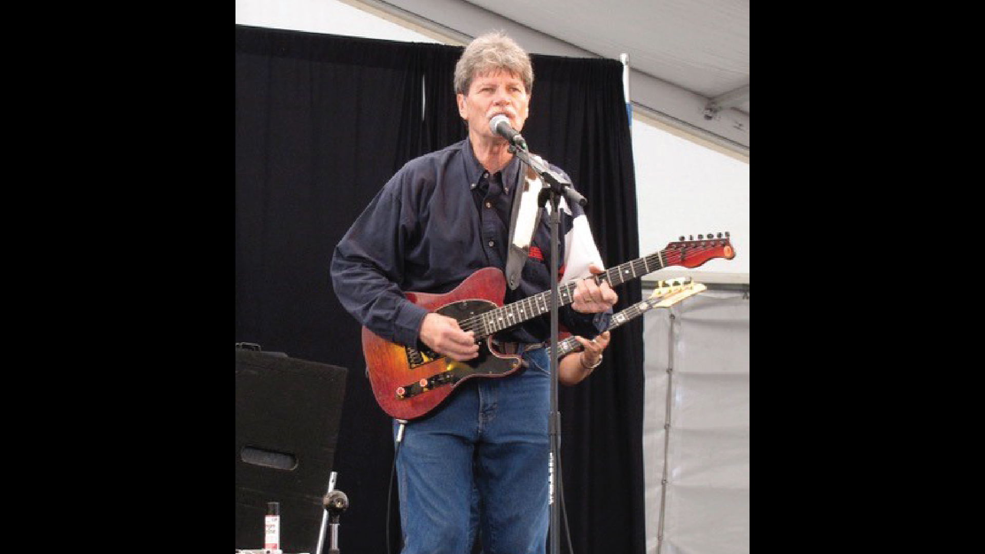 Live Music with Stan Morris!