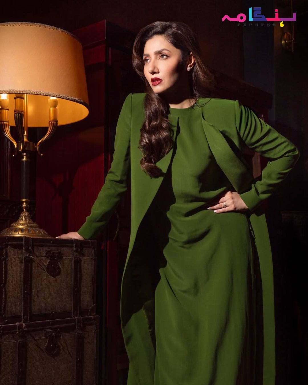 mahira khan dress designer stuns in a dreamy green chiffon dress, radiating pure elegance and a touch of magic! 💚✨ Crafted from soft, flowing fabric, the perfectly complements her ethereal beauty, making her launch_date:8/2/2022 Emerald Green Velvet Faux Wedding outfits Рост:158