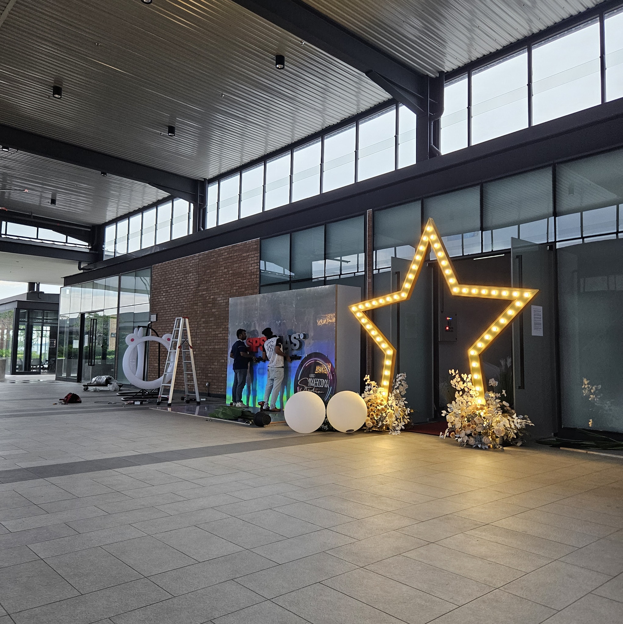 Plugin Pro - Arch... - Plugin Pro - Arch Entrance & LED Props