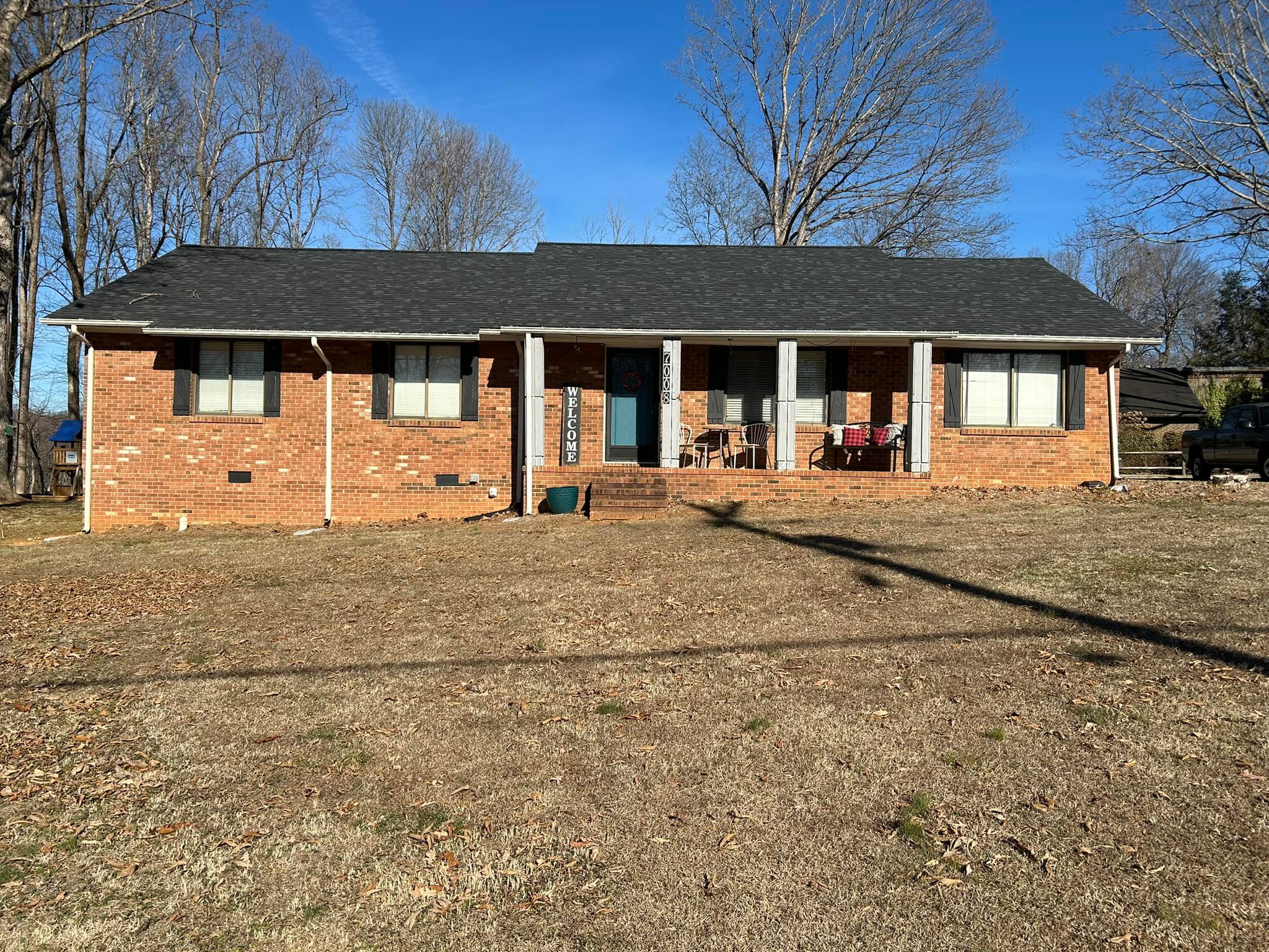 What color to paint a 1970s brick ranch exterior?
