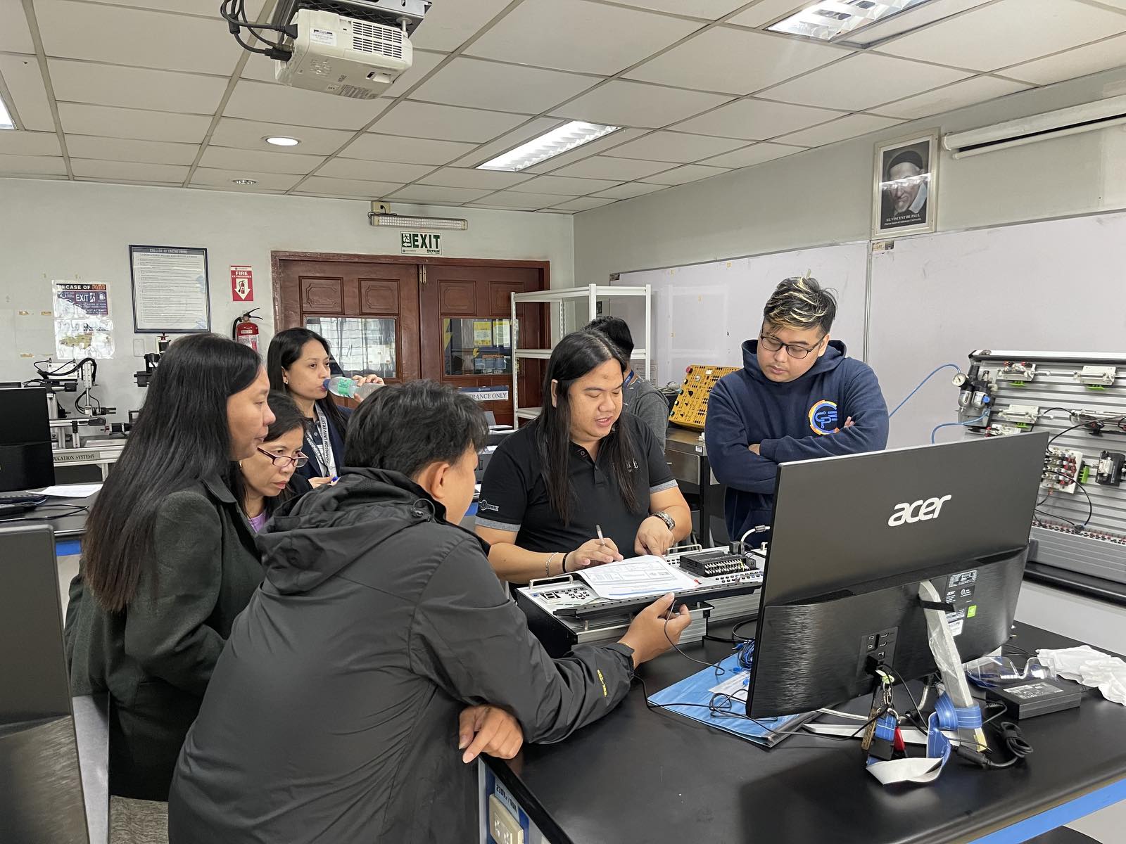 📣 #usapanghytec 🎉 🤖🔌Prof. Edmund V.... - Hytec Power, Inc. | Facebook