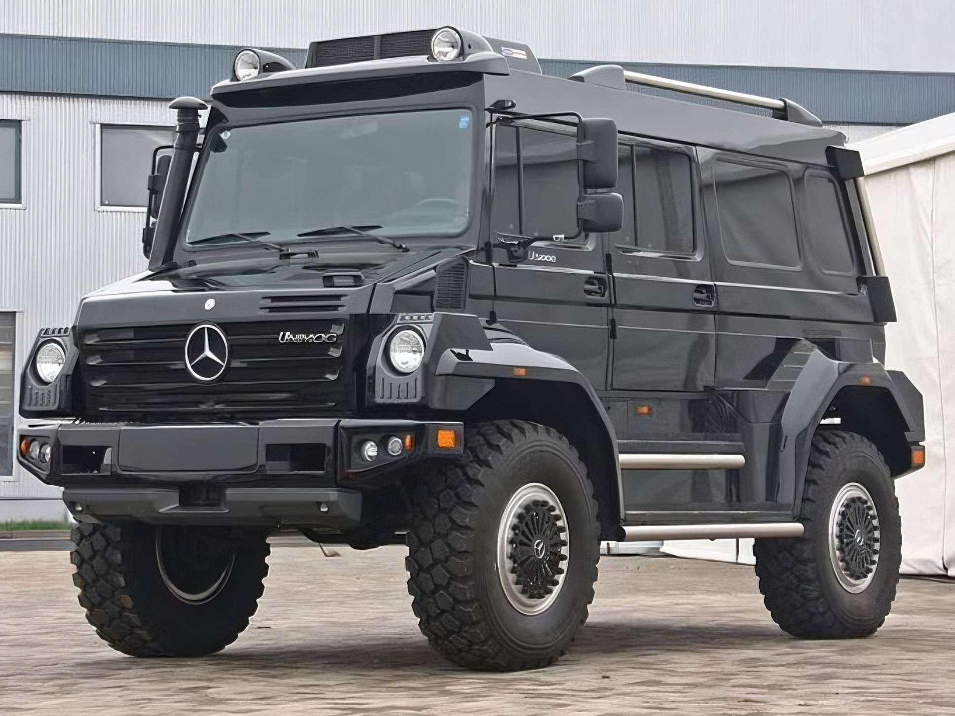 Mercedes-Benz Unimog #mercedesbenz #trucks #unimog #LuxuryLiving