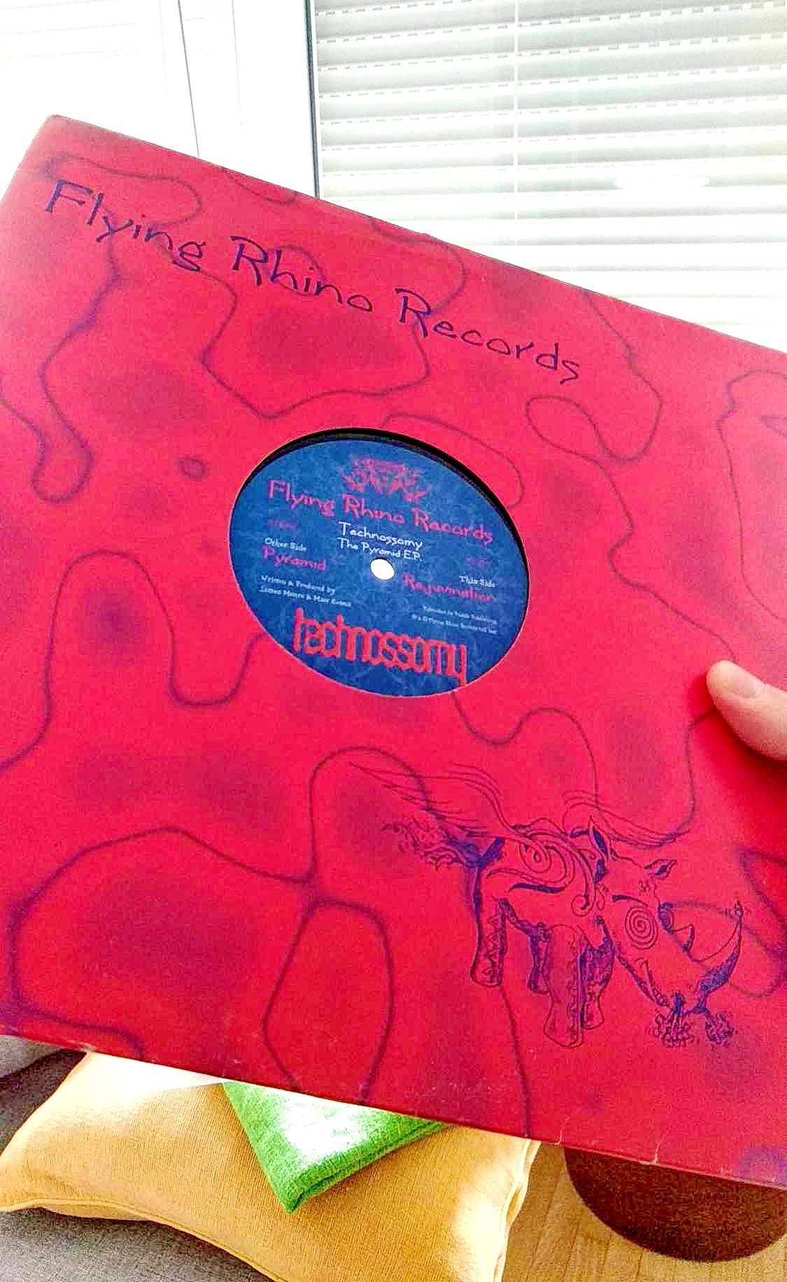 Flying Rhino - First Flight (1996) feat: ▪︎Hallucinogen