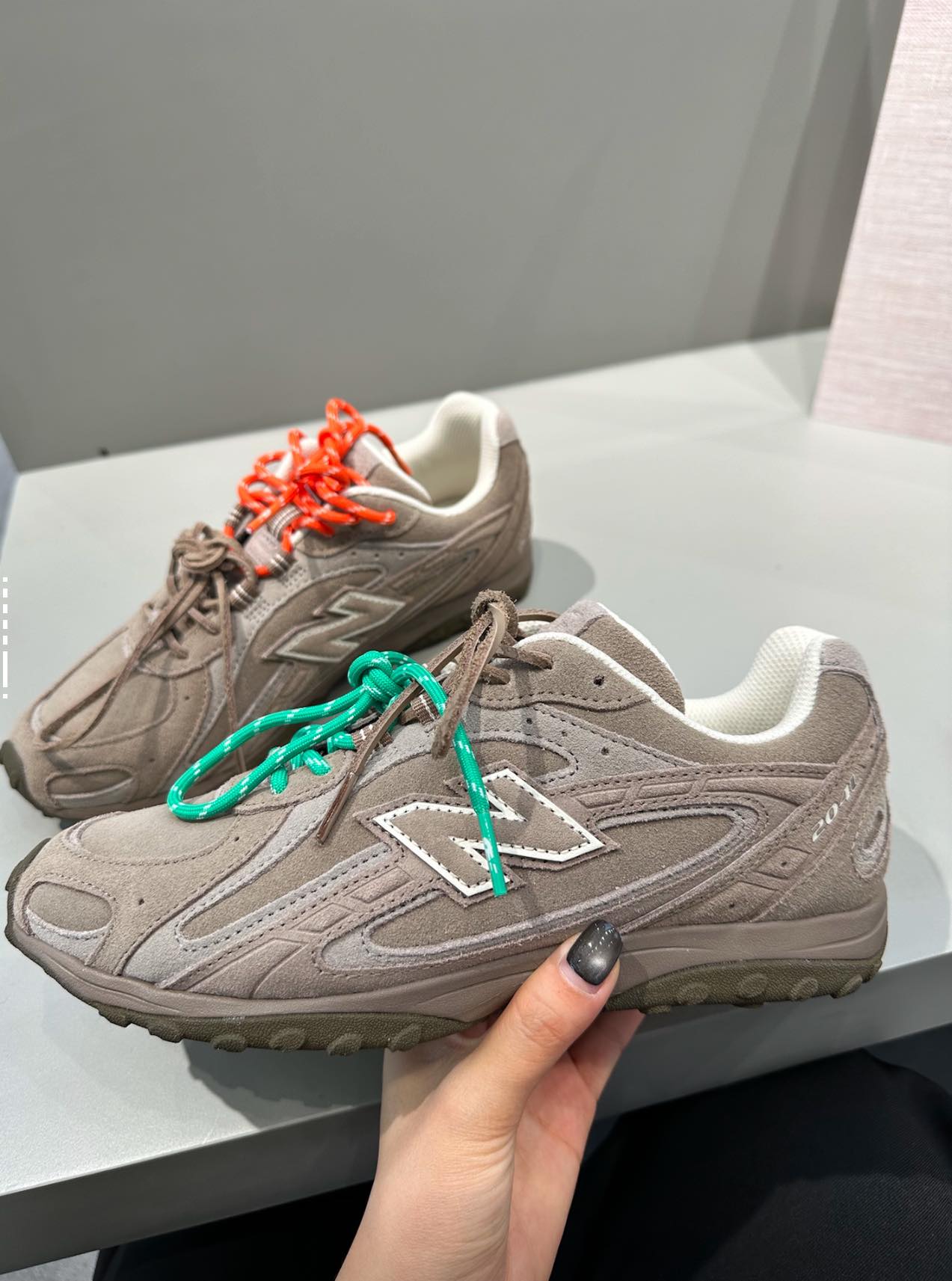 New Balance 204L 