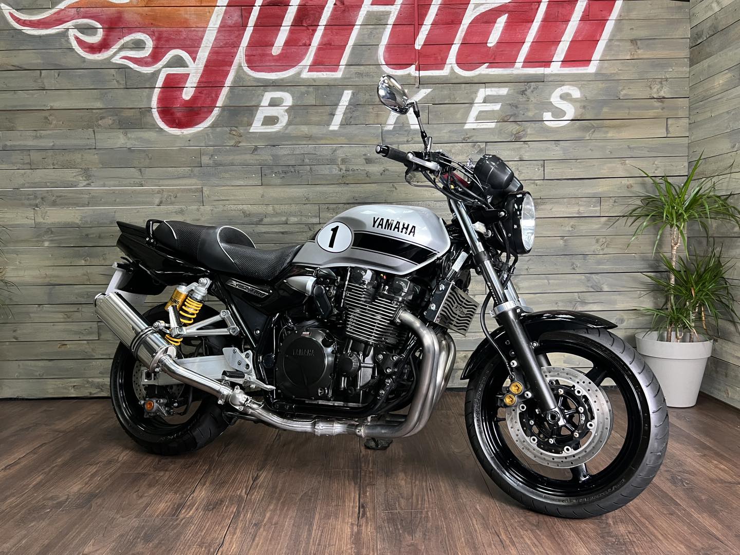 Just arrived… Yamaha XJR1300 2014/64 plate 10821 miles from new