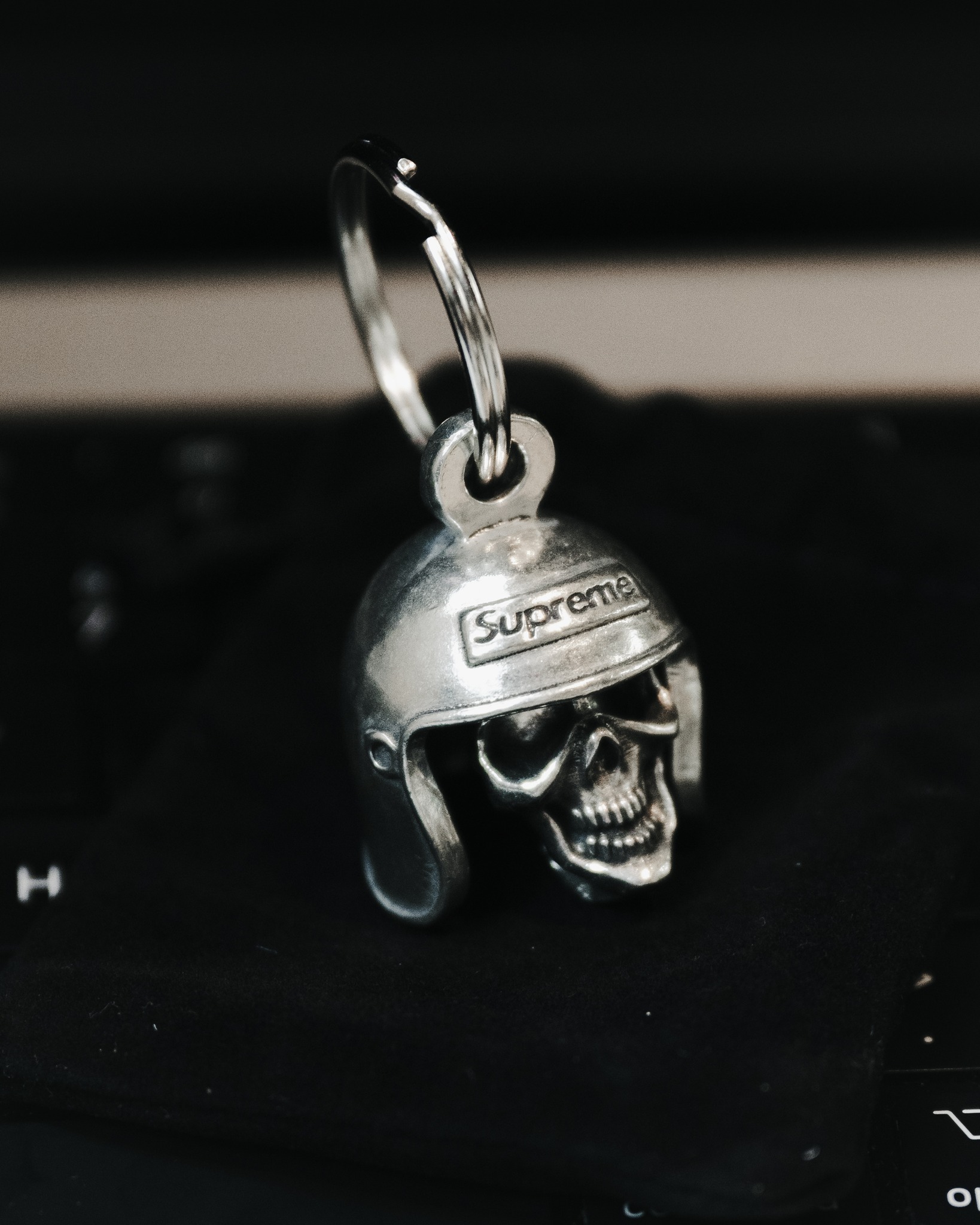 SUPREME SS25 SKULL BELL KEYCHAIN 新貨發售⚡ . 現貨資料: Colour 
