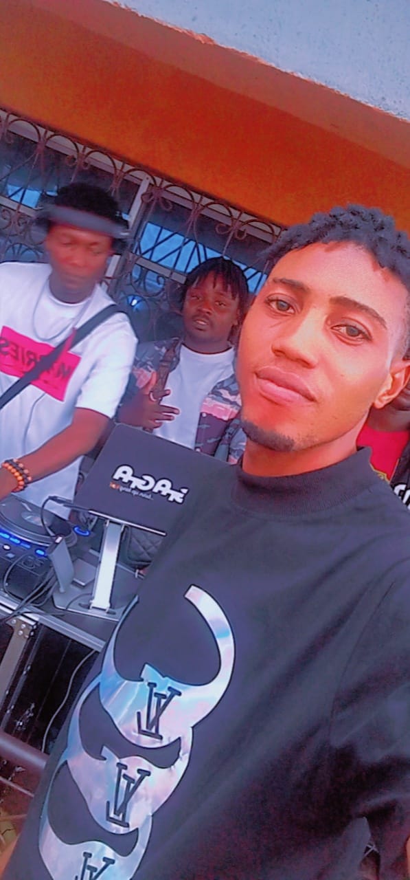 Exclusive DJ Invisible