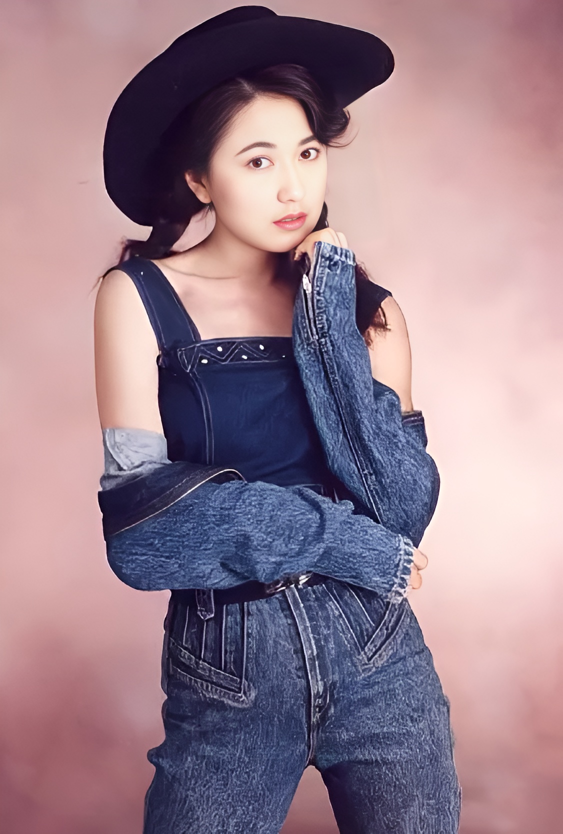 正面能量 - 《家有仙妻》戈偉如兩進兩出豪門，和金城武姐弟戀，拒絕10億贍養費 | Facebook