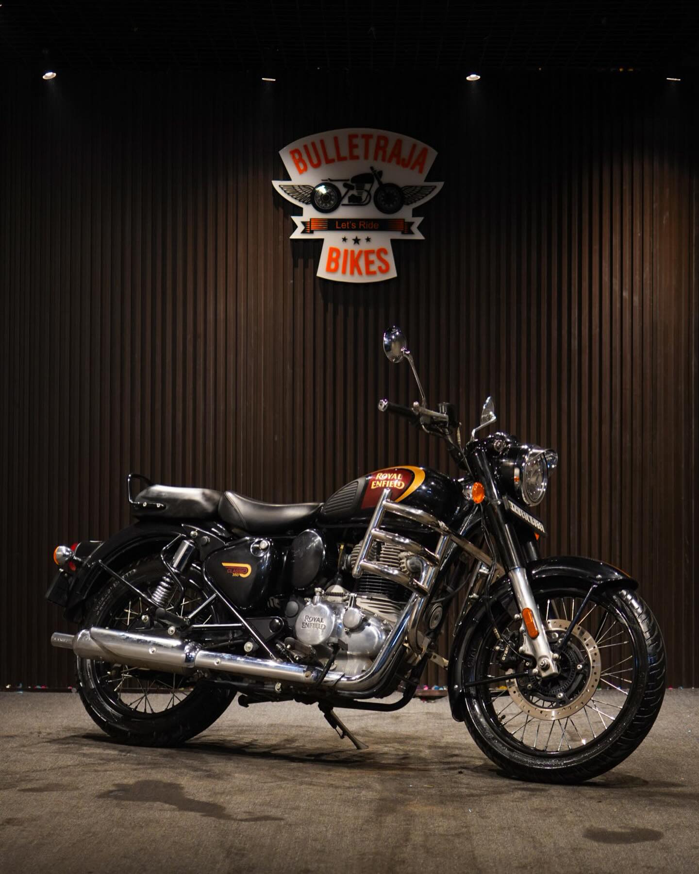 The Most Awarded Motorcycle of the... - Bullet Raja Bikes