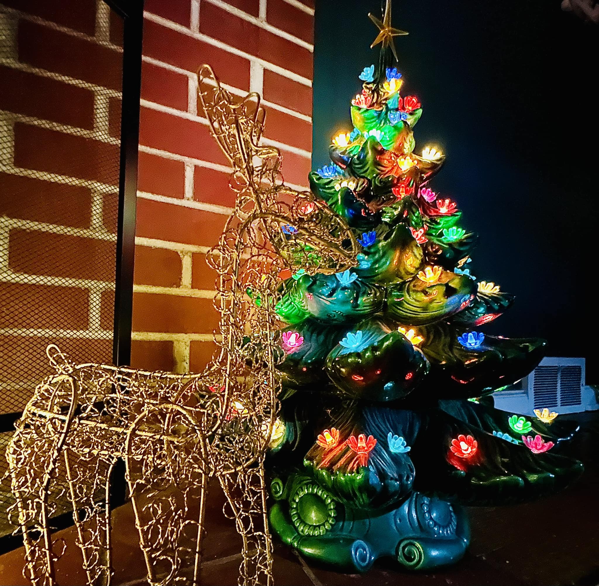 1974 Atlantic Mold ceramic tree family heirloom