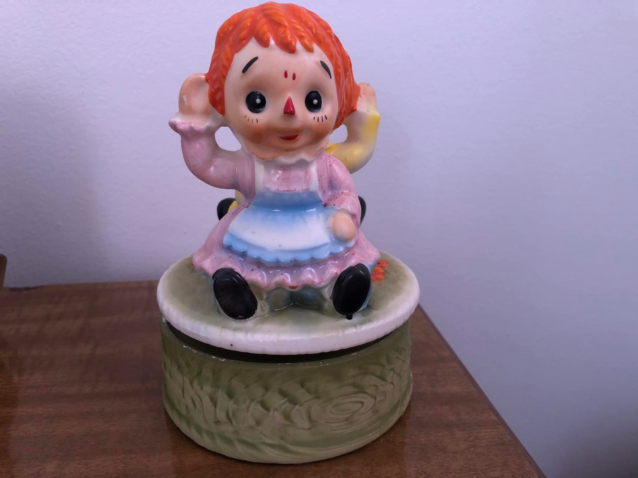 Vintage Raggedy Ann and Andy music box piggy bank found