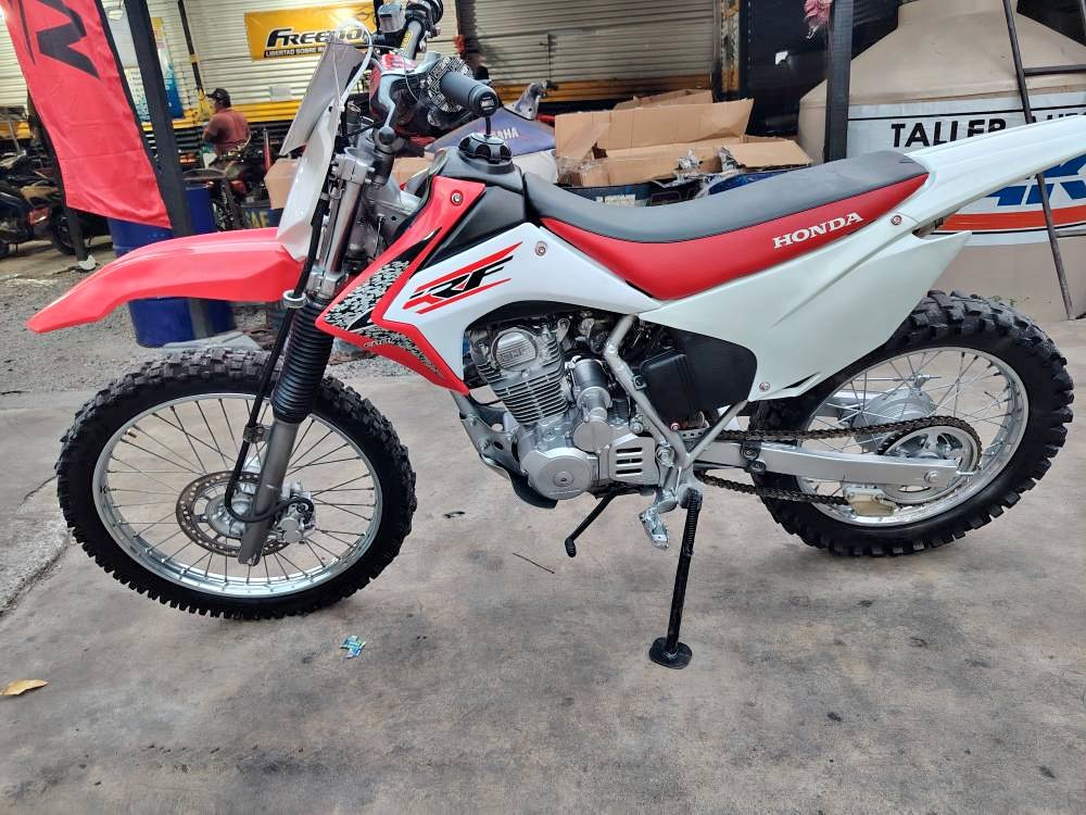 Vendo bonita HONDA CTX 200 MODIFICADA