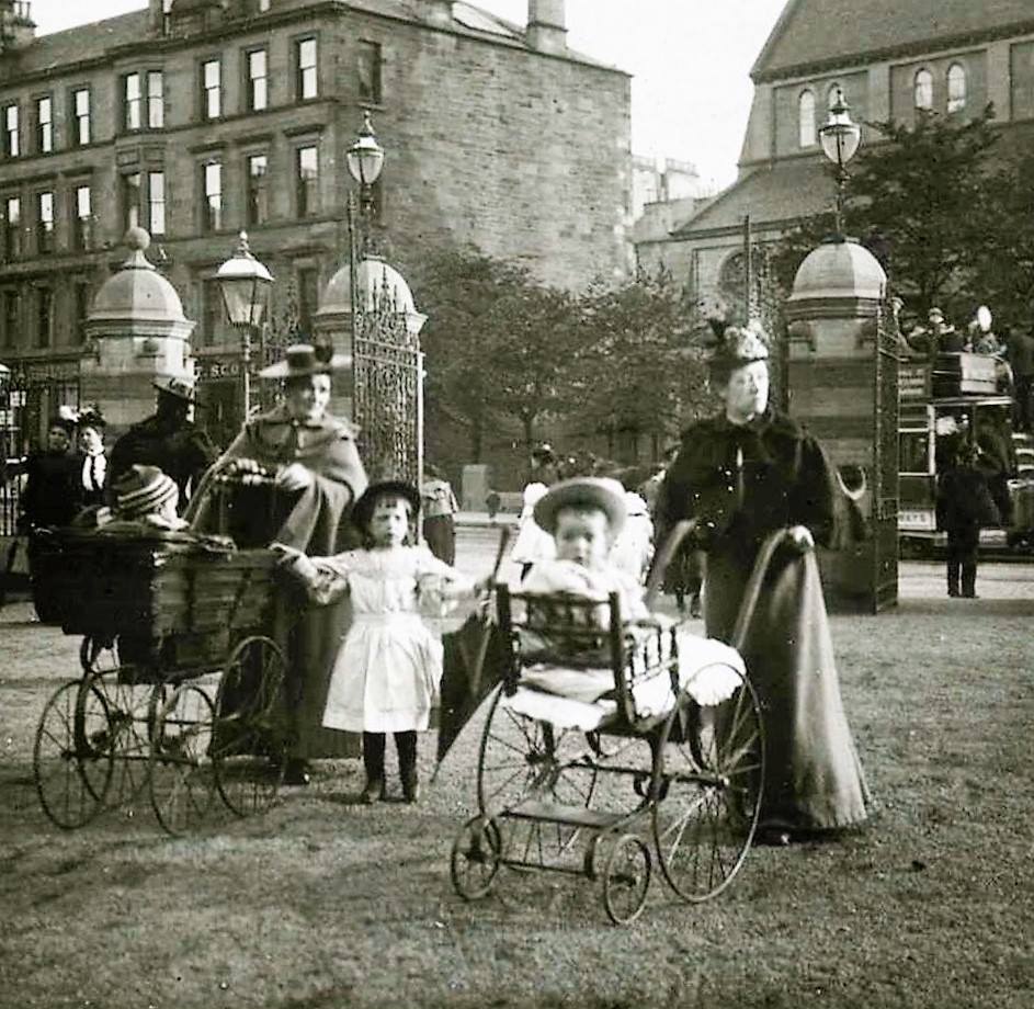Lost - This fabulous, Victorian, image caused a proper pram-a-lama-ding ...