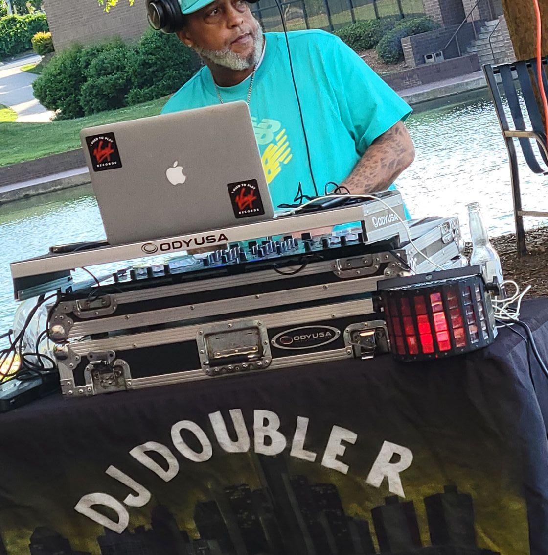 DJ Double R - 🎆 NEW YEAR’S EVE 2025 🎆 Ring in **2026**... | Facebook