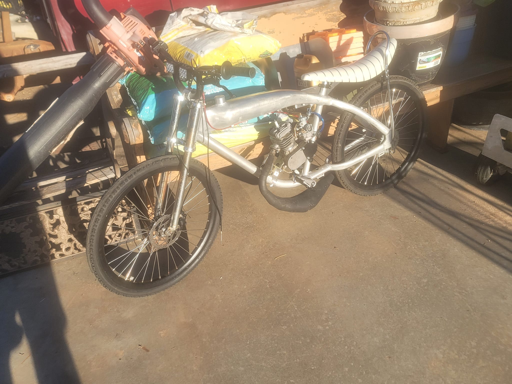 Modified 1987 Zundapp Famel XF-21 with Athena cylinder and