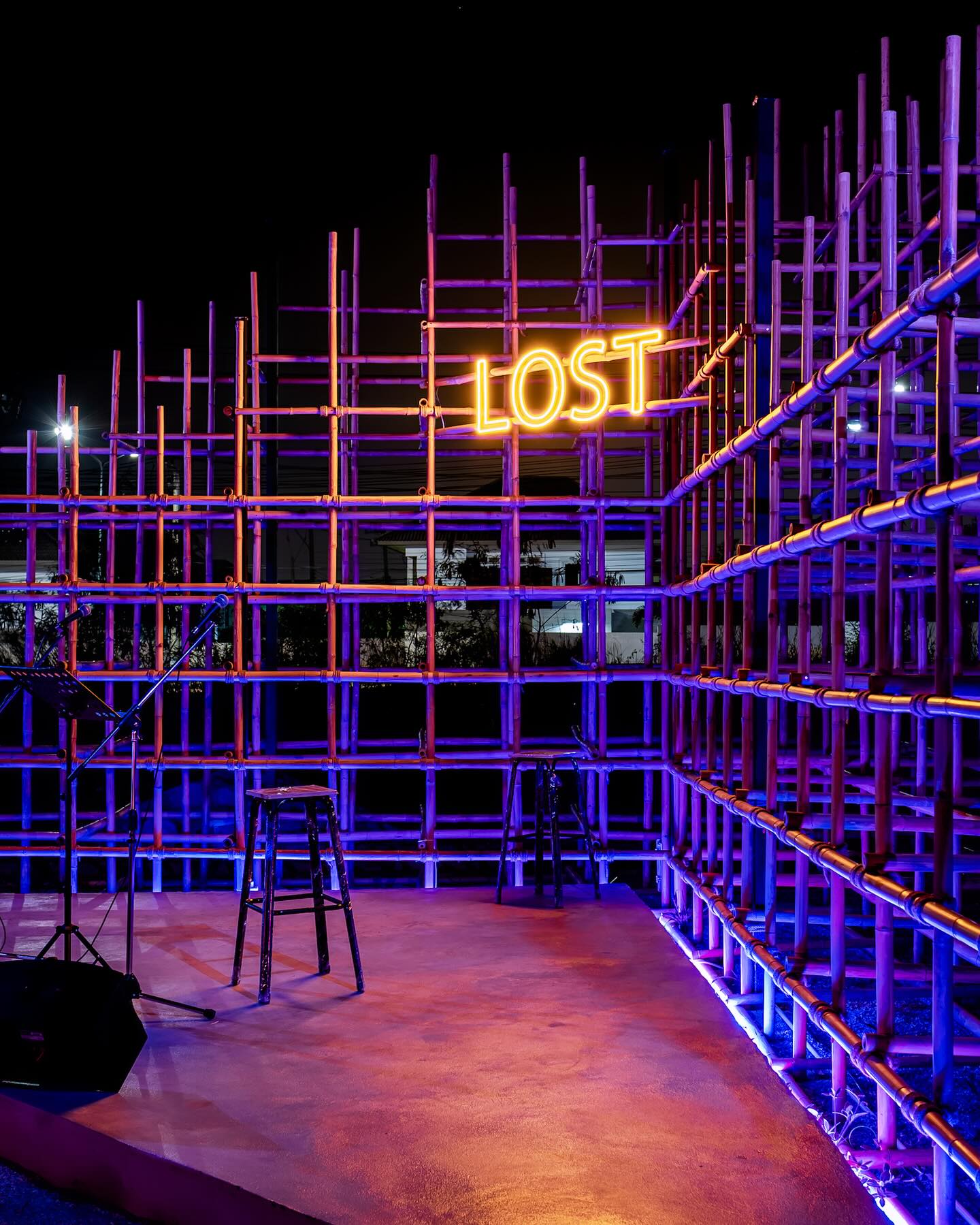 LOST BAR | Si Racha