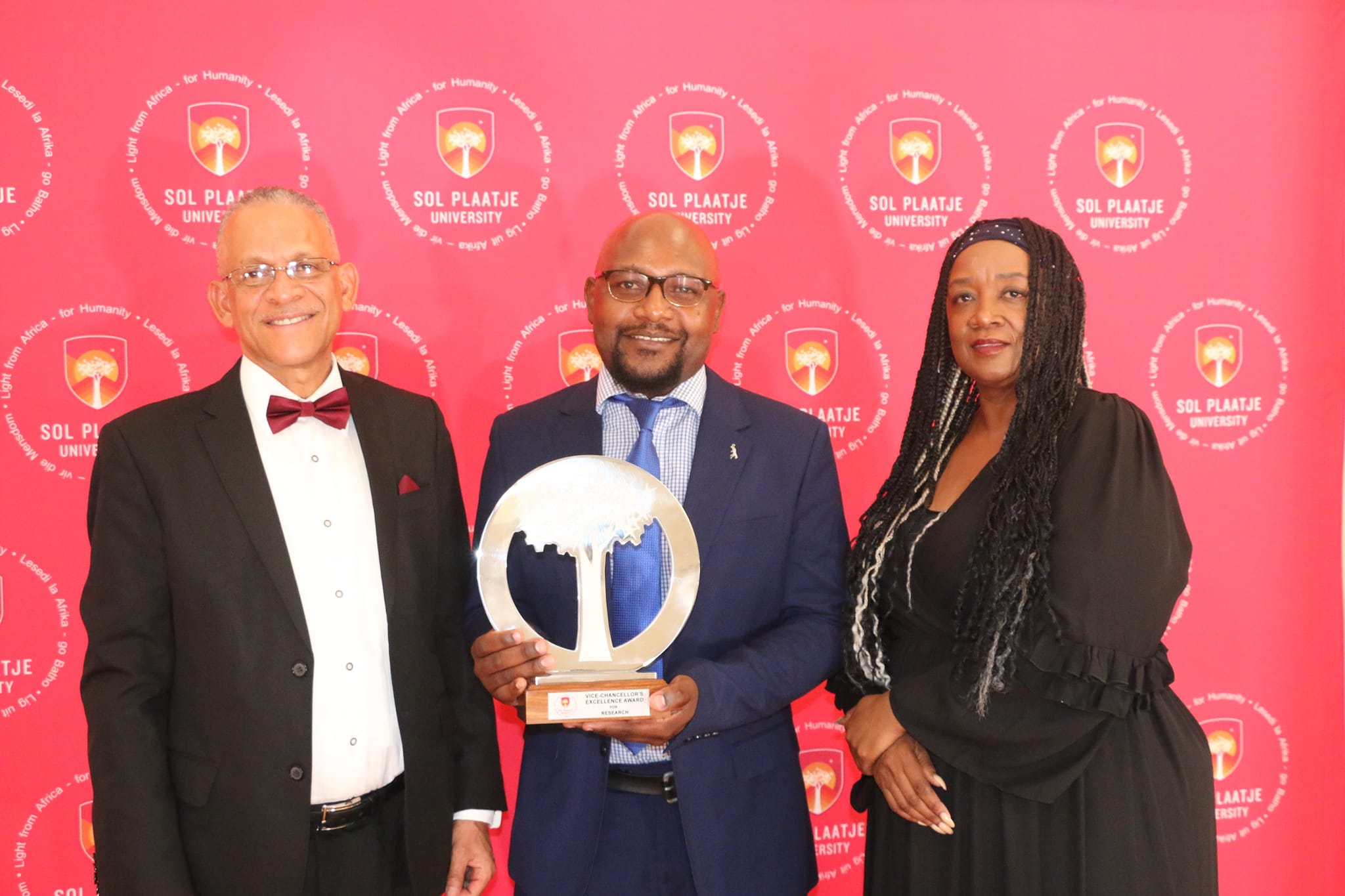Sol - VICE-CHANCELLOR’S AWARD FOR EXCELLENCE IN RESEARCH It is with ...