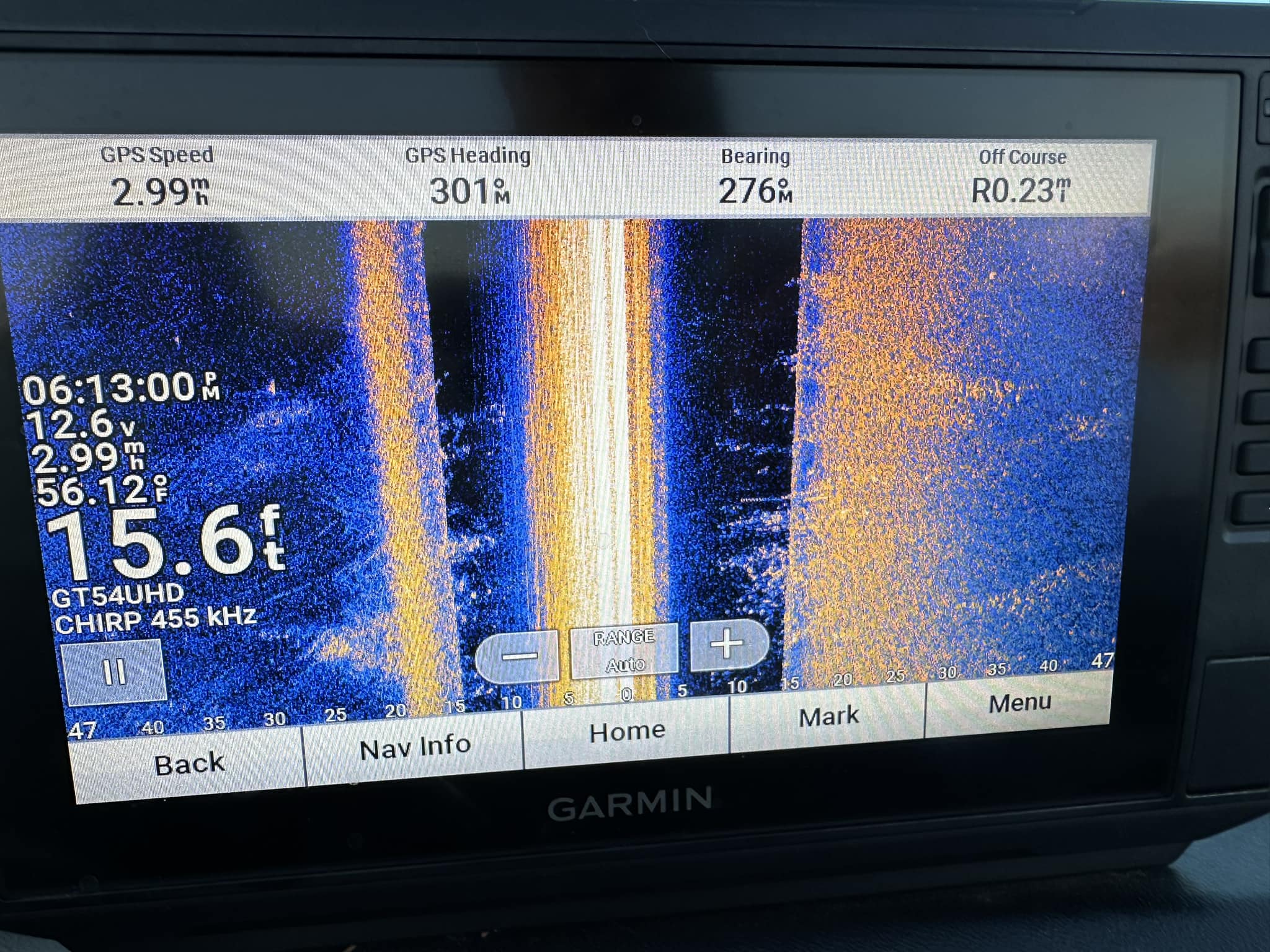 garmin side imaging fish finders Striker Vivid 9sv, Easy-to-Use 5-inch Color Fishfinder and Sonar Transducer, Vivid Scanning Sonar Color Palettes, 9 inch (010-02554-00) How to Read a Fishfinder