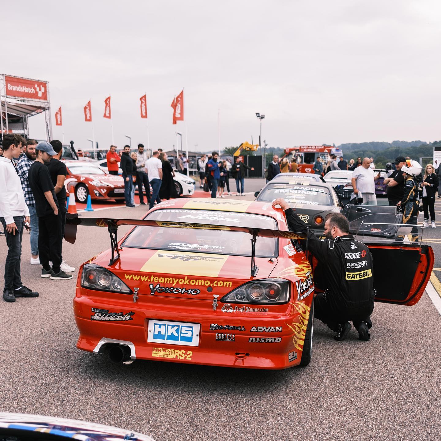 Completing a Yokomo GP Sport S15 drift car build