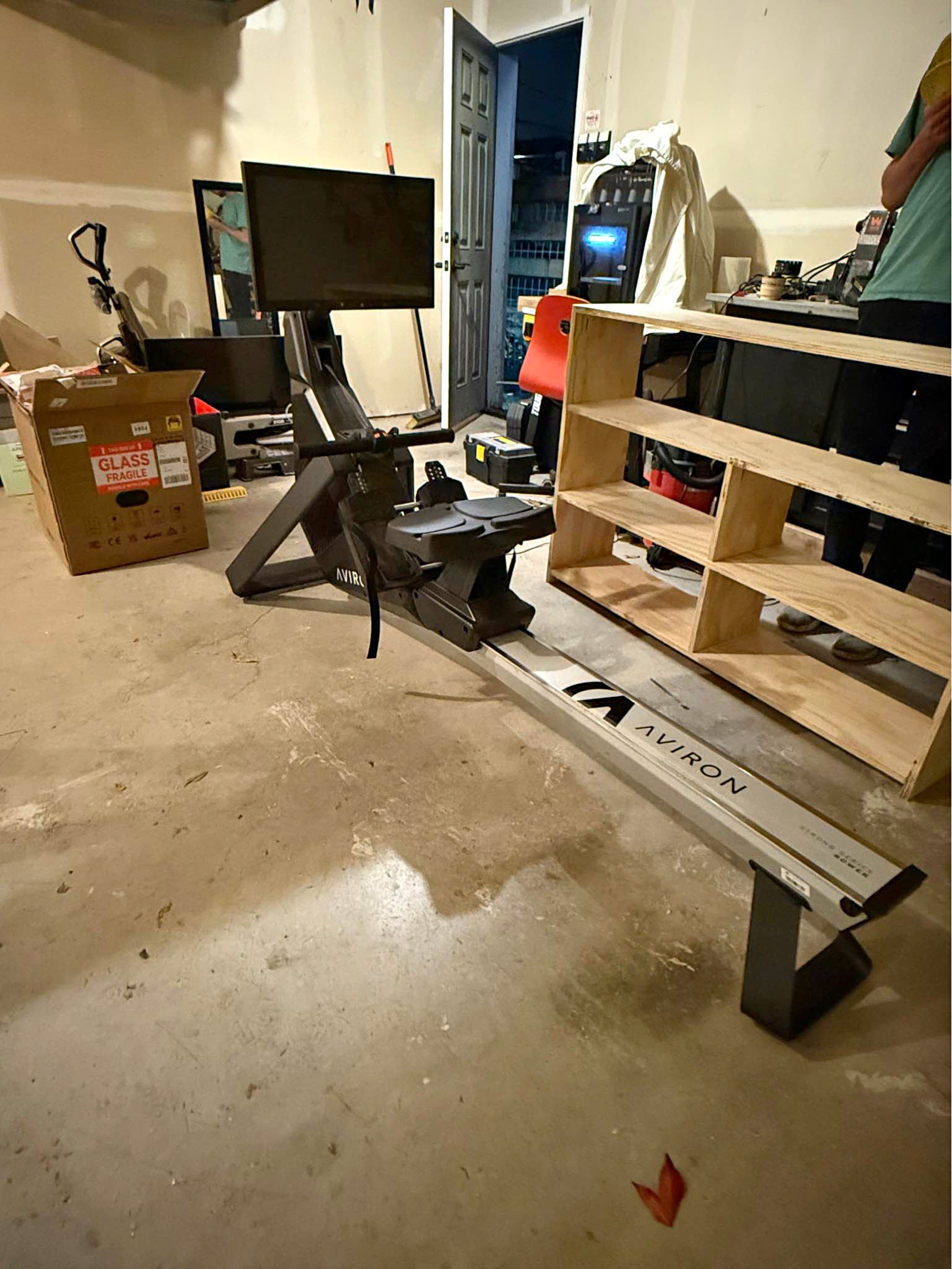 Aviron Rowing Machine with TV (Barely used) - OBO - Rowing Machines ...