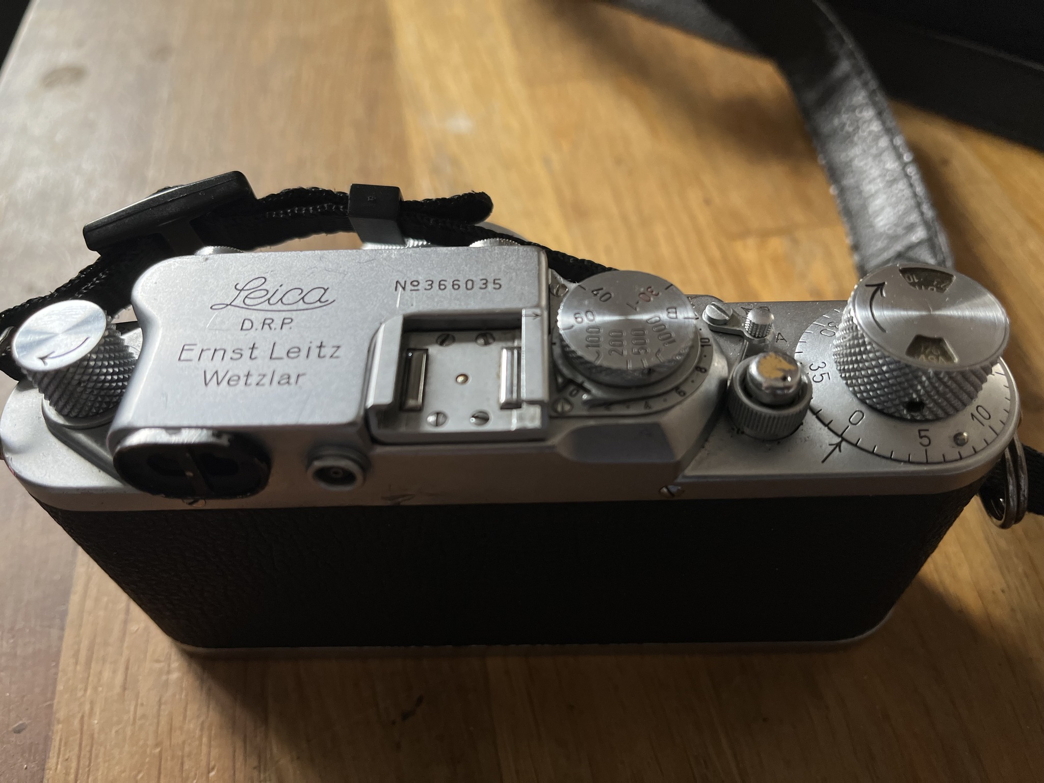 How to identify Leica IIIC or IIIF camera model