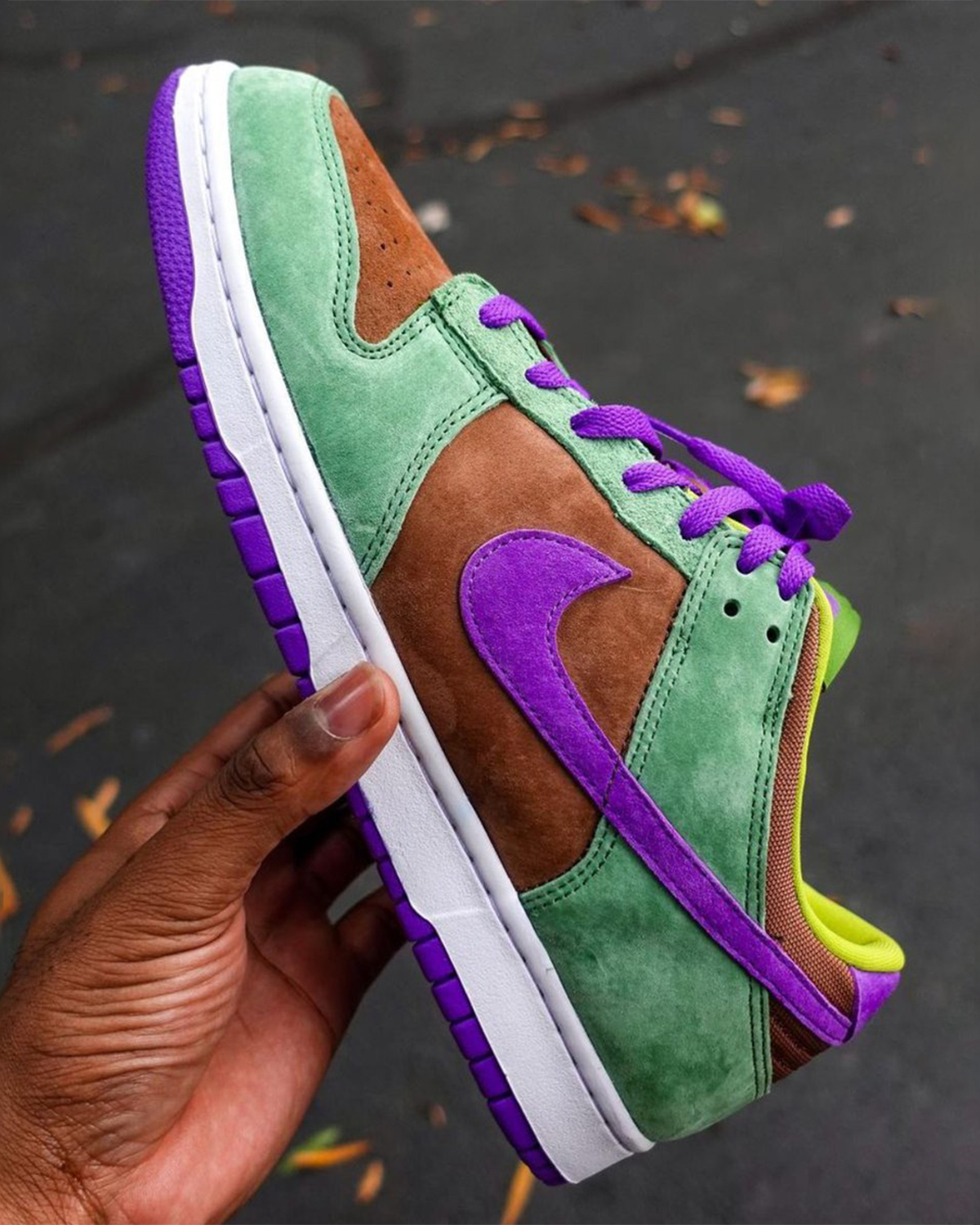 A WMNS exclusive Nike Dunk Low “Fireberry” on the way: https://bit 