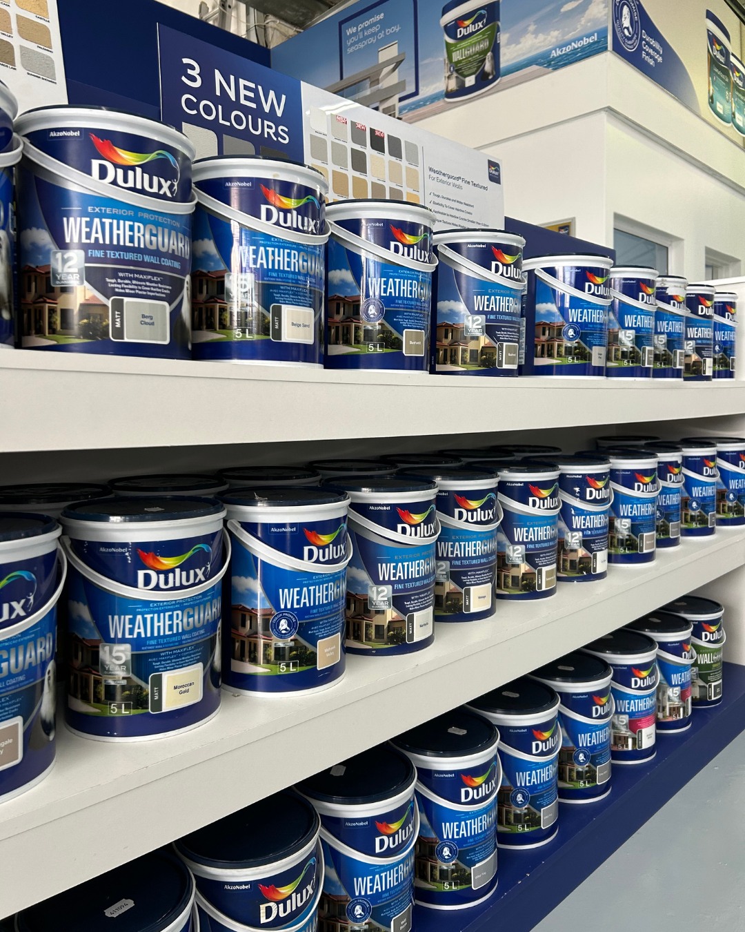 Dulux - Protect with Dulux WeatherGuard! 🌨️ Dulux Weatherguard is a ...