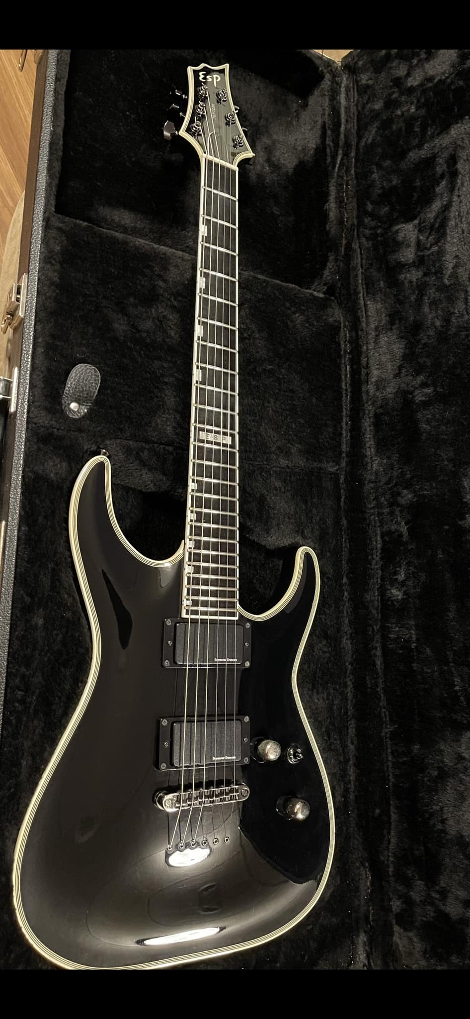 Is this a genuine ESP or Navigator Random Star guitar?