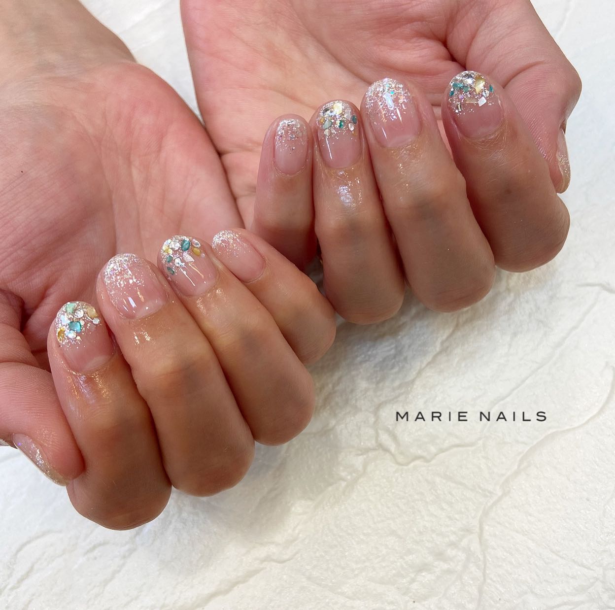 Marie Nails 磐田店 サンプル 6 000コース 夏らしく黄色と水色のシェルに 担当 渡辺 Rion Watanabe Marienails シェルネイル ラメグラネイル ソフィラジェル カルジェル Marienails マリーネイルズ マリーネイルズ磐田店 ネイリスト募集 ネイルサロン