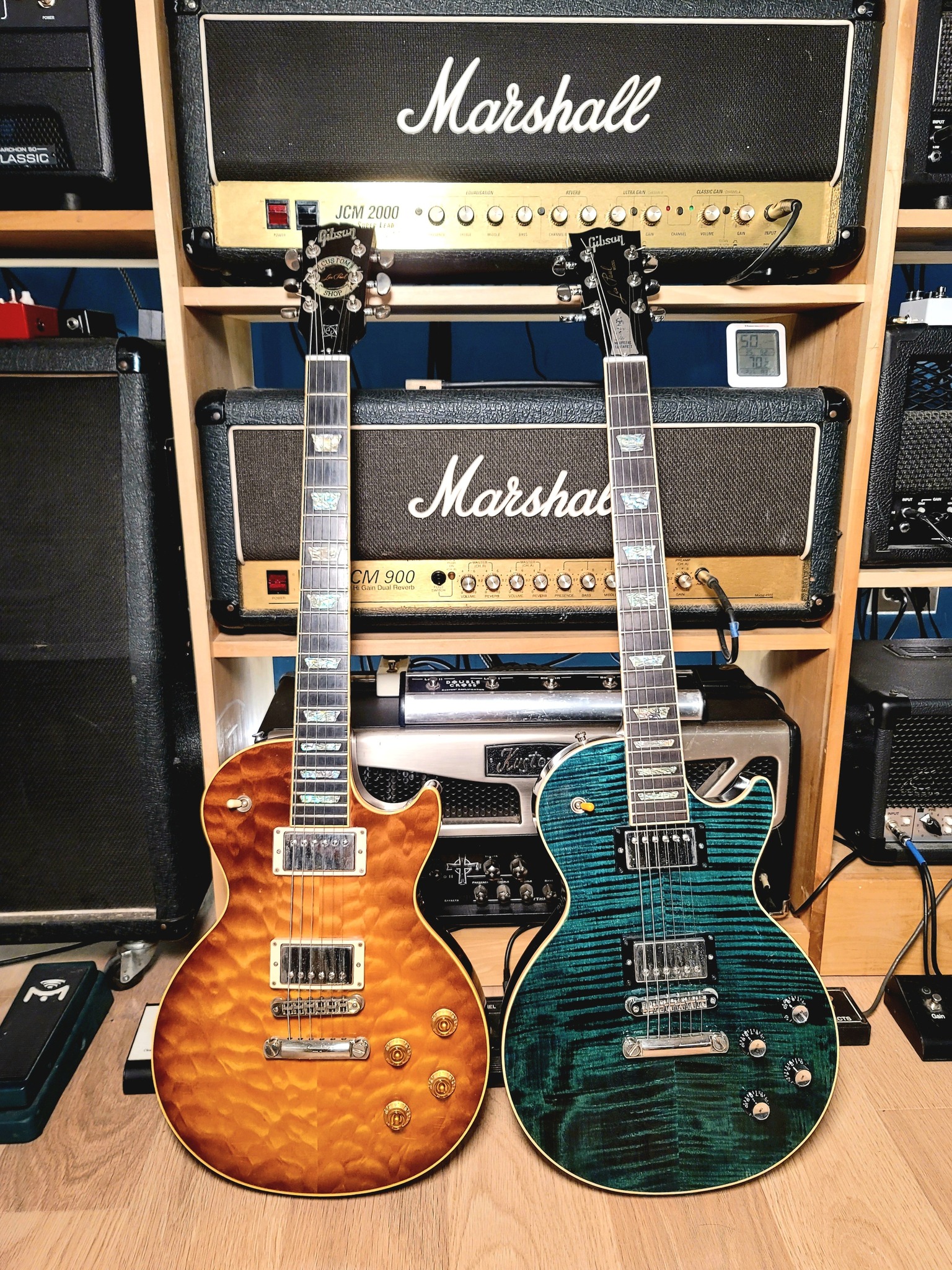 Which custom Les Paul Elegant to choose?