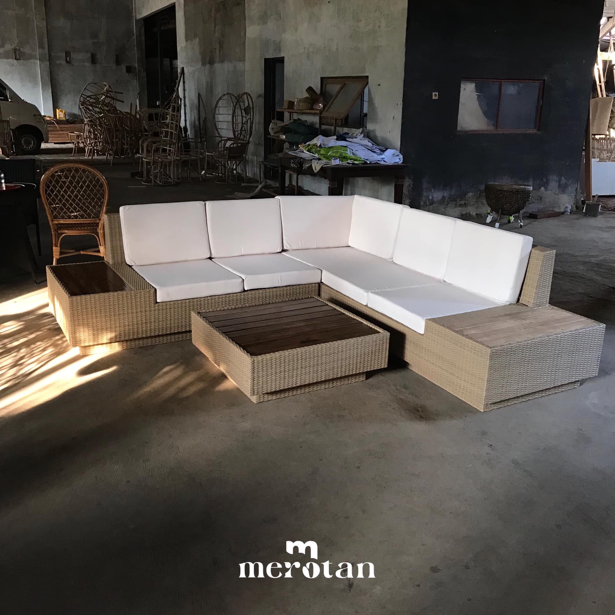MEROTAN.id - Set Sofa Sudut Rotan Sintetis Material
