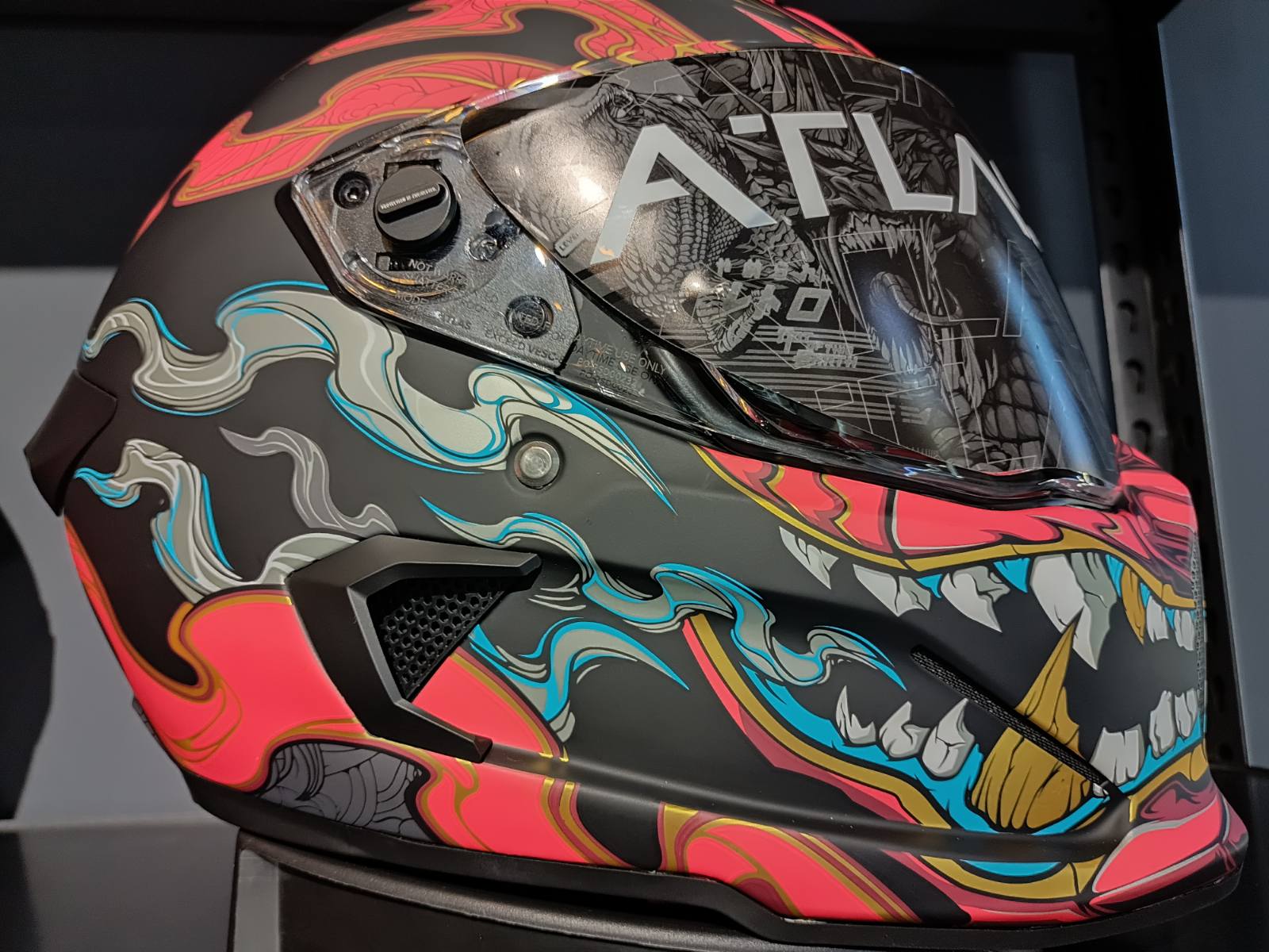 Ruroc Atlas 4.0 carbon helmet for sale