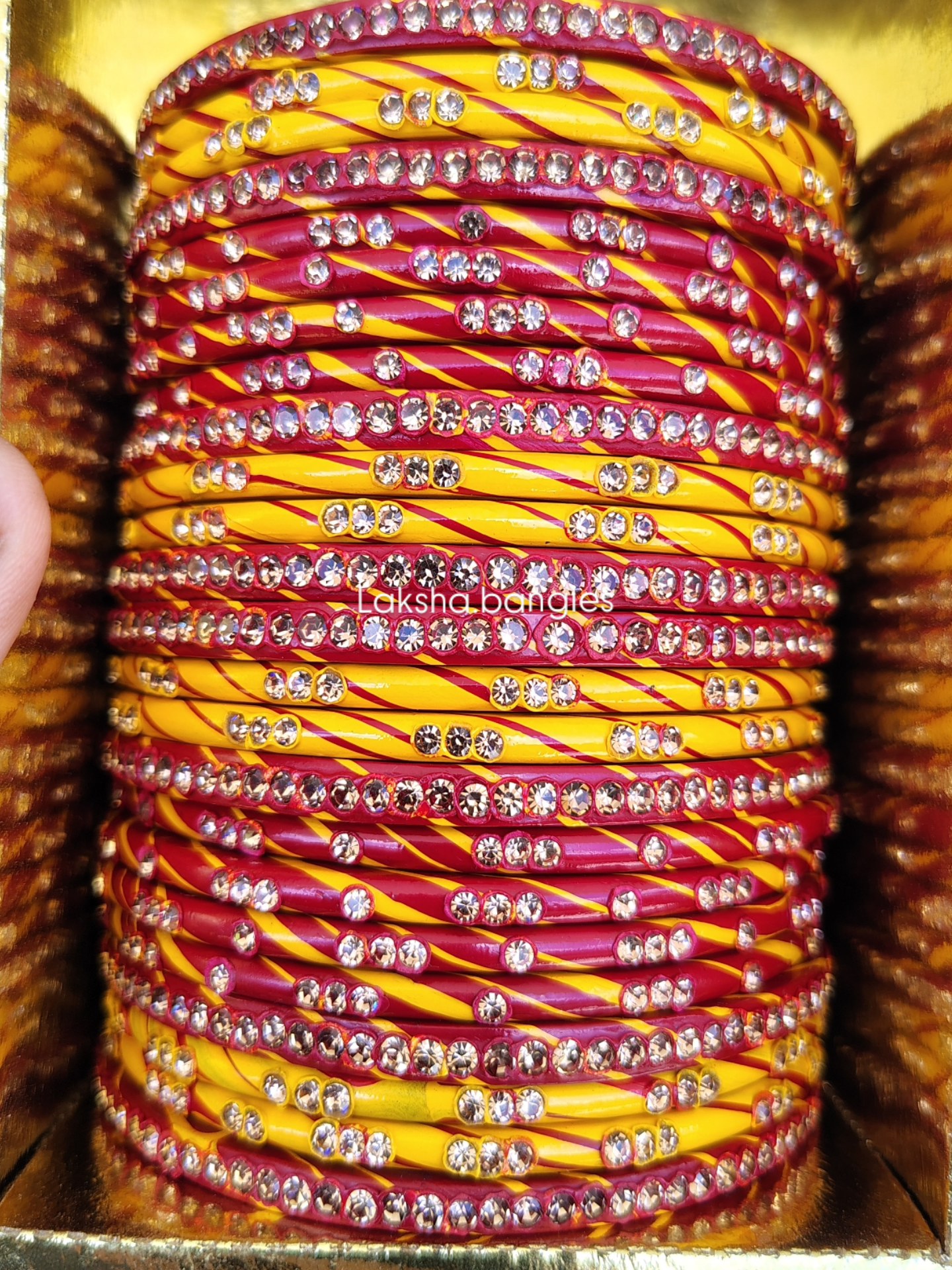 Laaksha Bangles | Jaipur