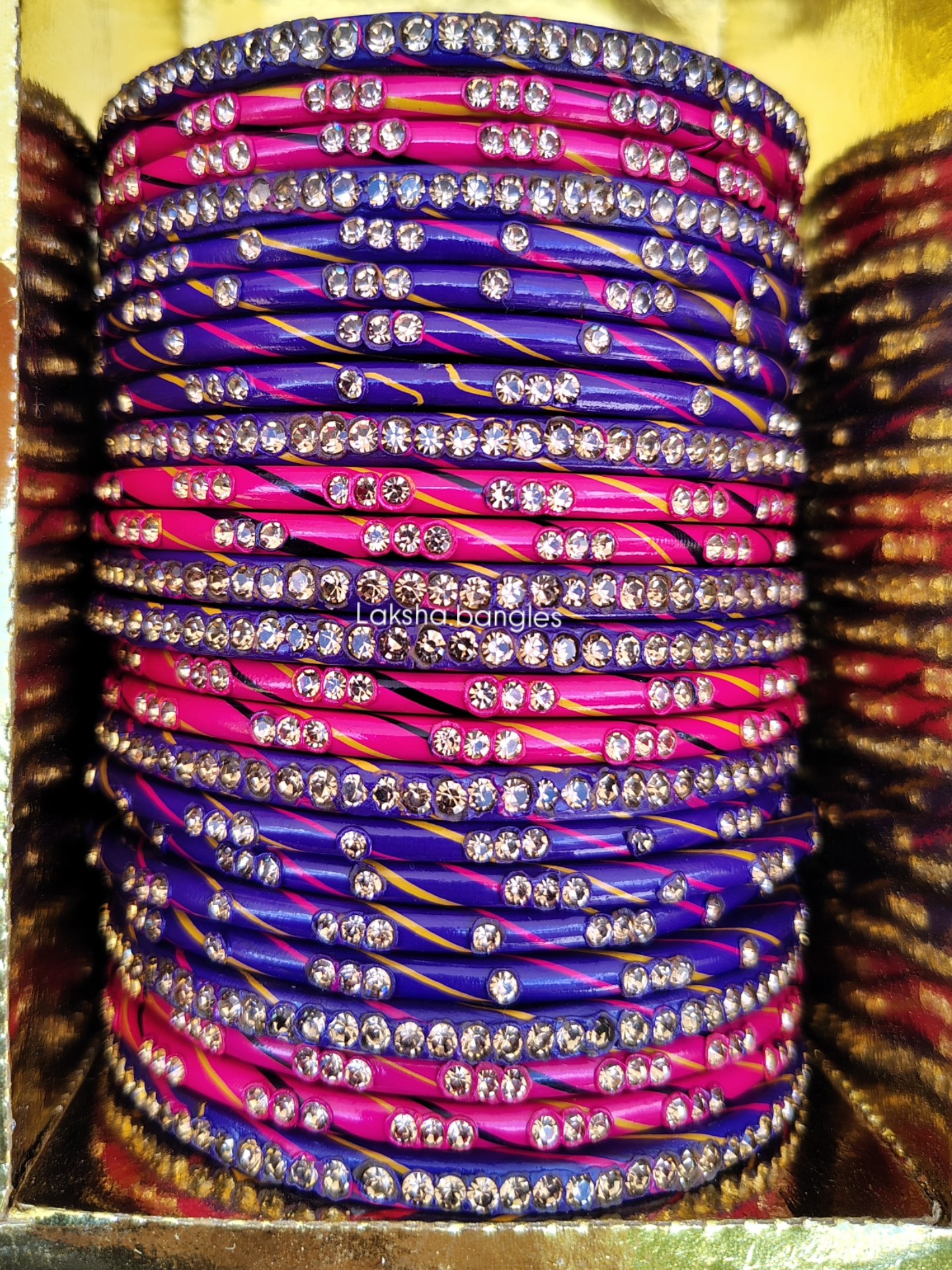 Laaksha Bangles | Jaipur