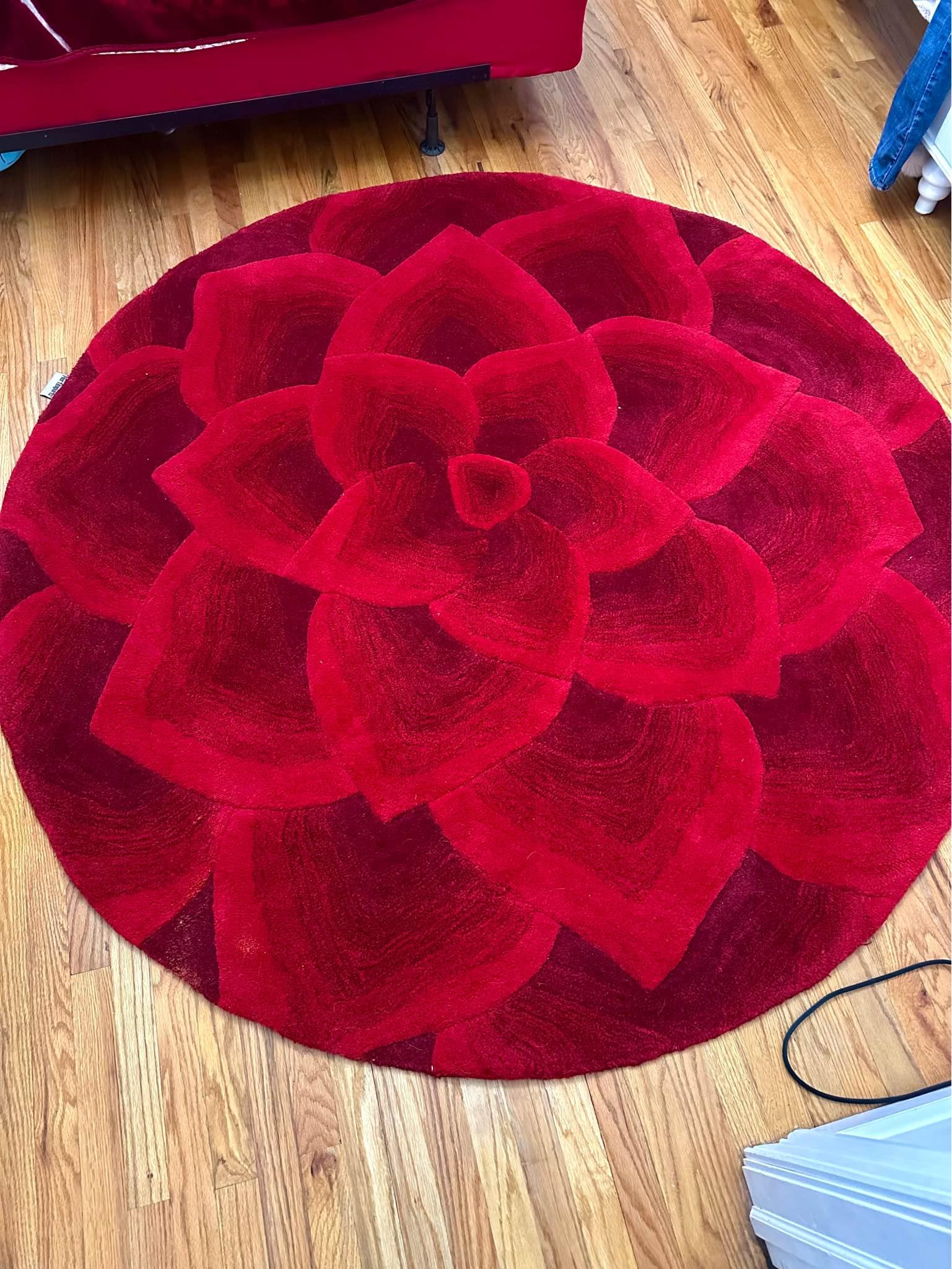 round beautiful red rug - Area Rugs - Middletown, Connecticut ...