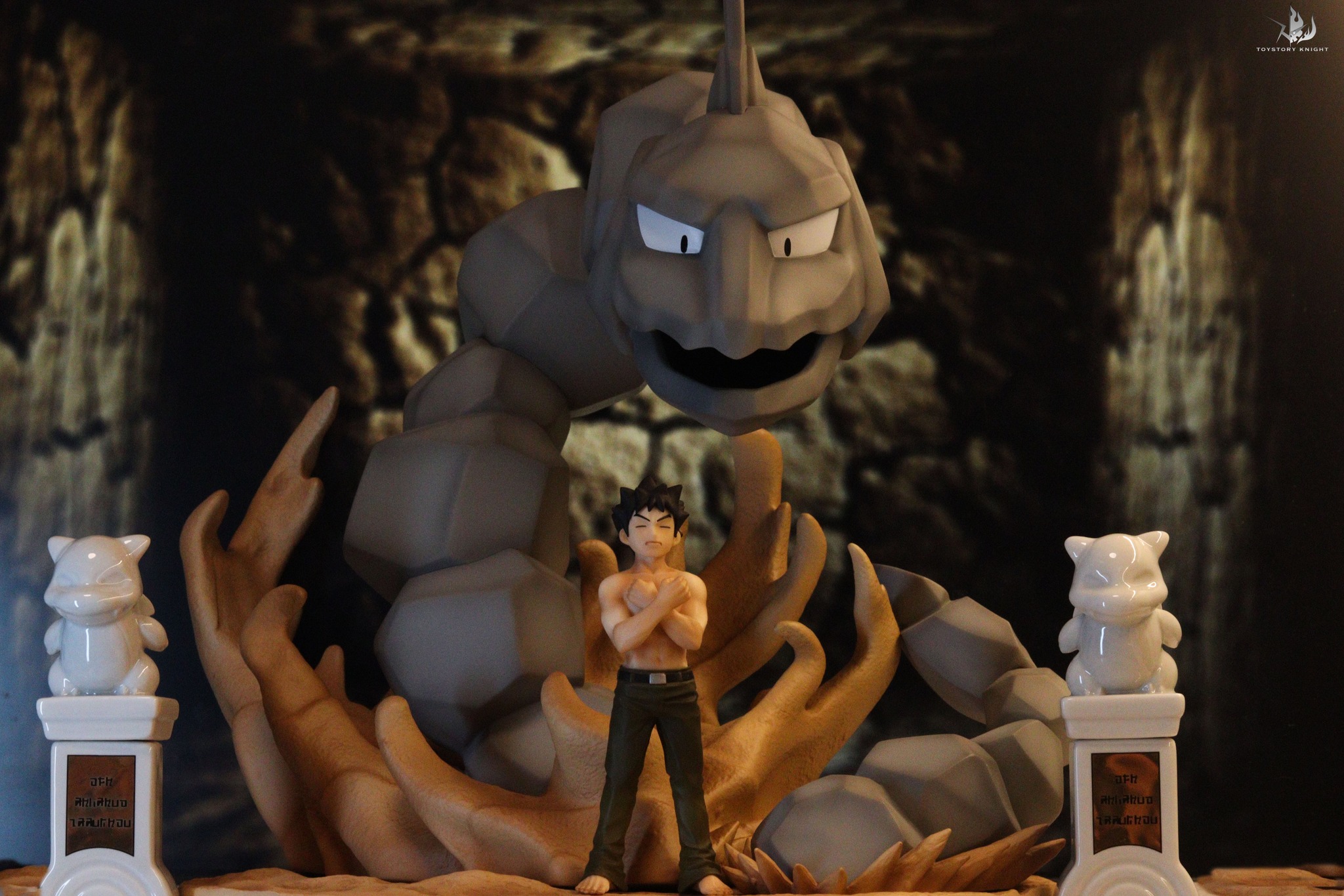 萬代名工道館裡的石像』 萬代名工ポケットモンスタージムに置いてある