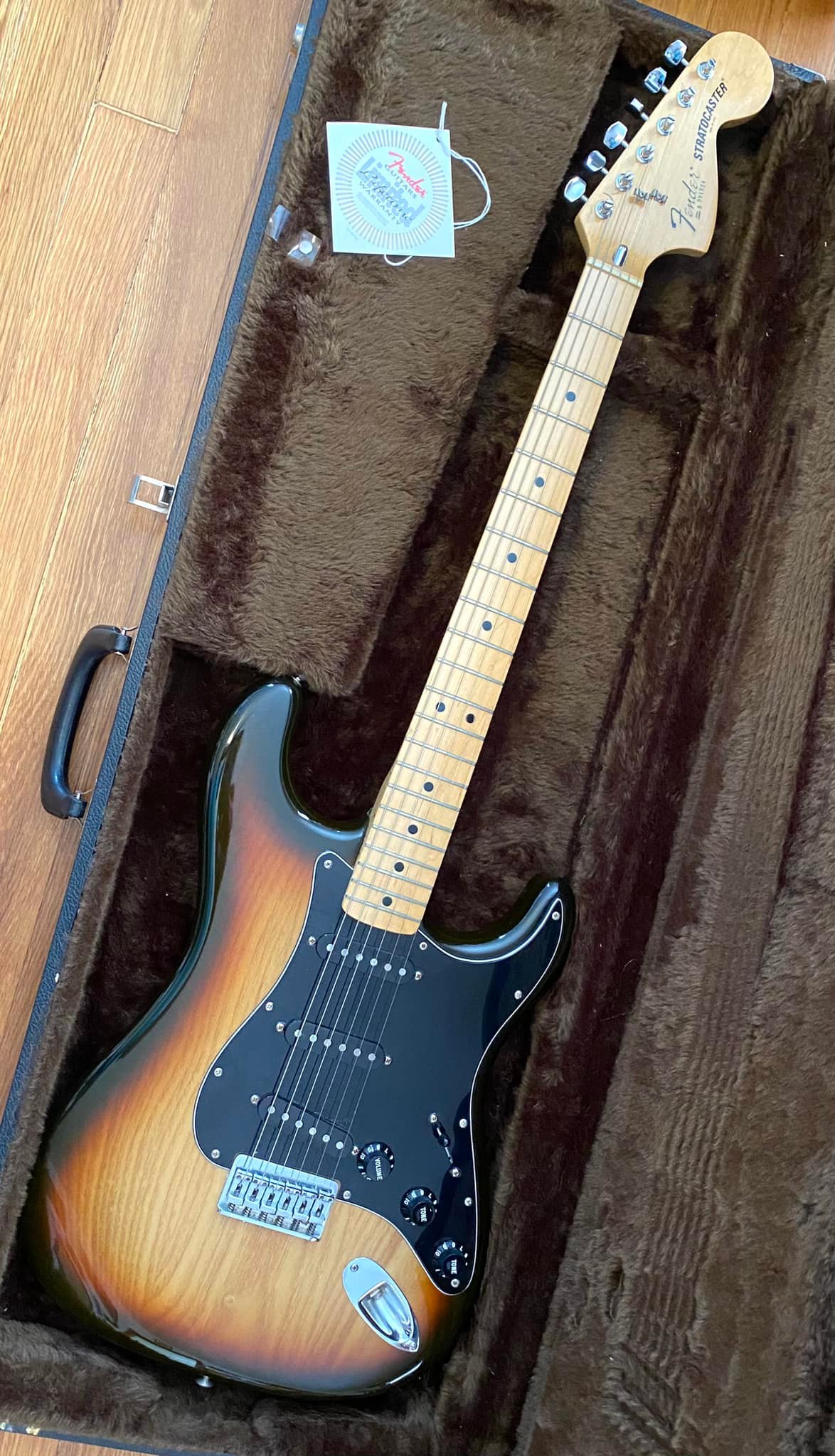 Near mint 1979 Fender Stratocaster hard tail in sunburst