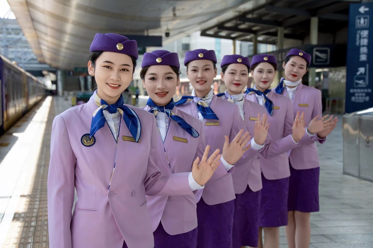 China Railway - The purple-gold train has set off again! 🎉... | Facebook