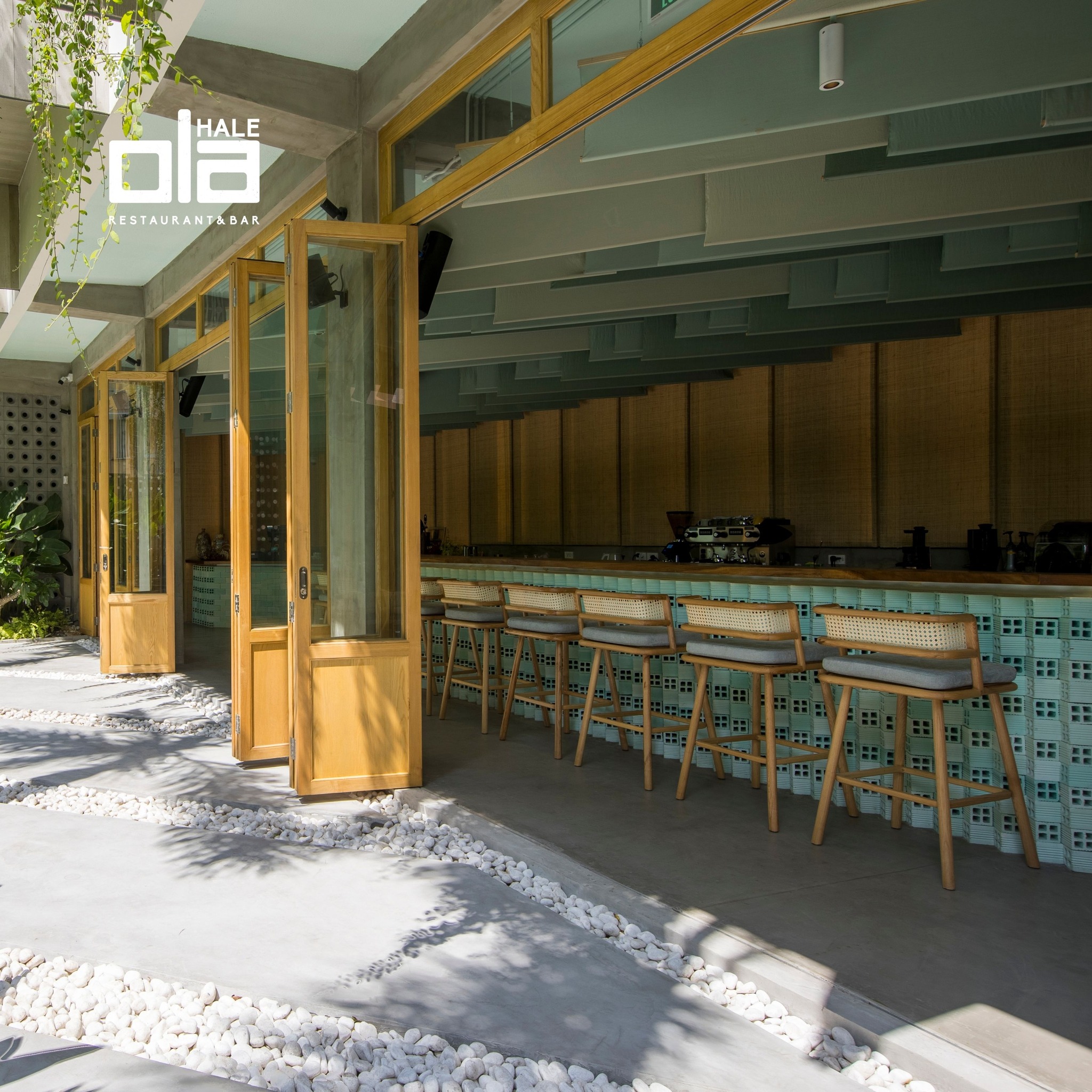 Ola Hale - Restaurant & Bar... - Ola Hale - Restaurant & Bar