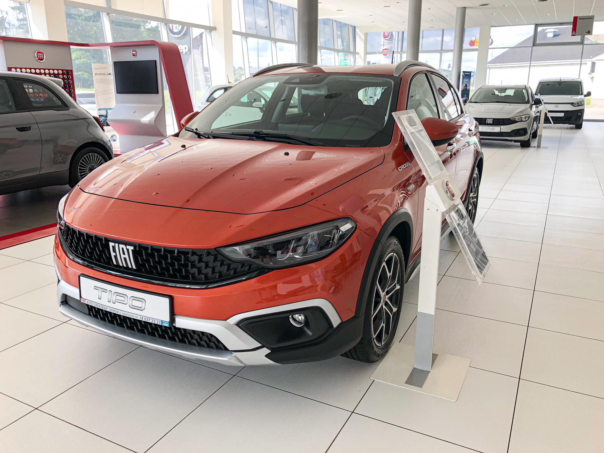 Tipo HB Cross w kolorze... - Auto Spektrum Dealer Fiat