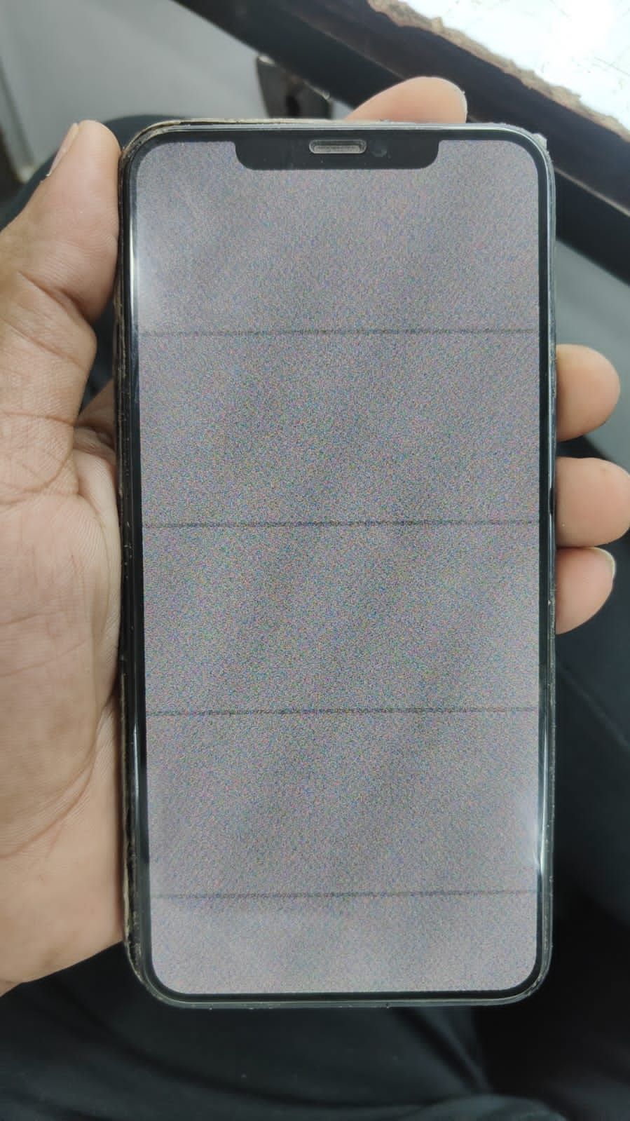iPhone 11 Can anyone tell me the name of the missing component