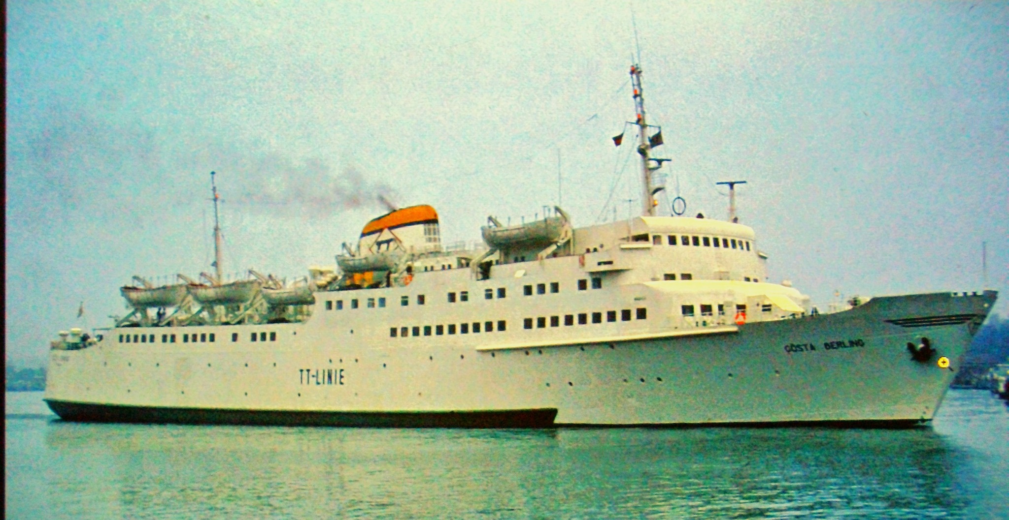 Sharing memories of the TS Bremen cruise