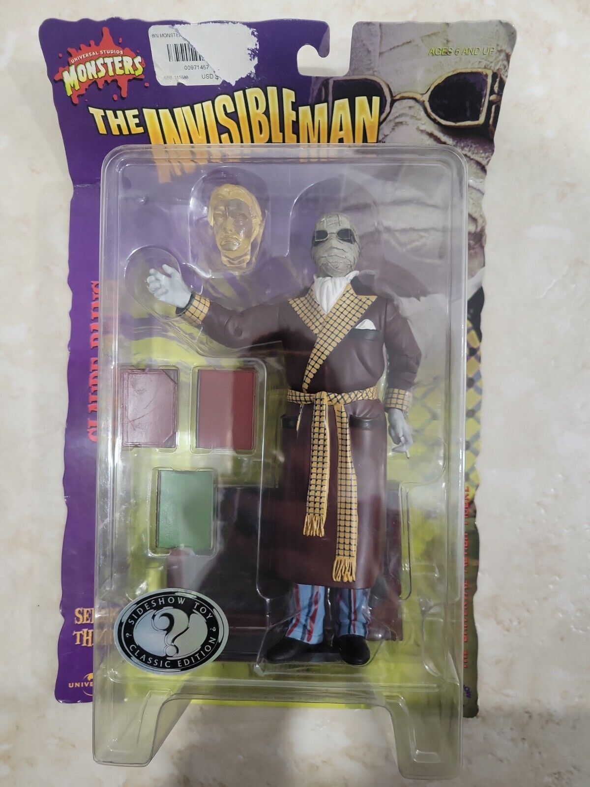 He's here! Wait, he's there? He's everywhere #Sideshow