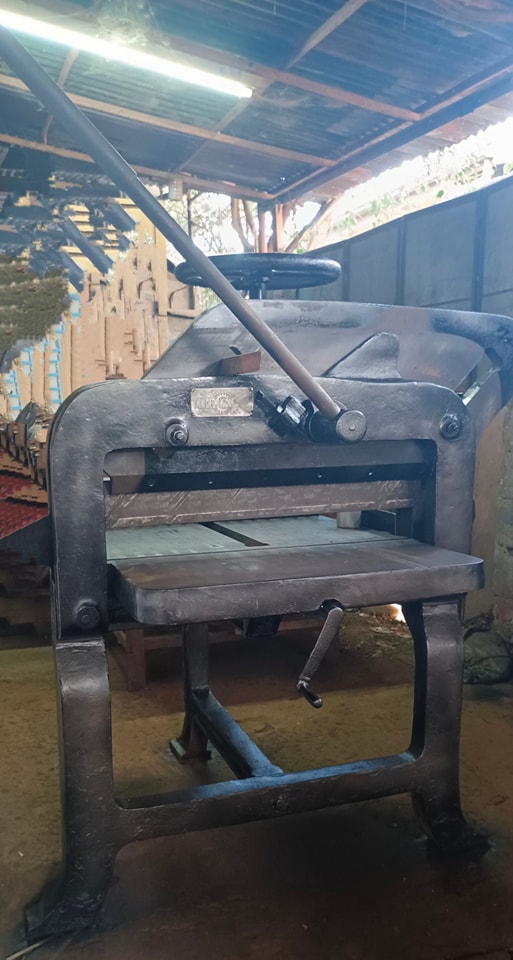 K/LS WORKS - FOR SALE NGAI CHENG PAPER CUTTER MADE IN...